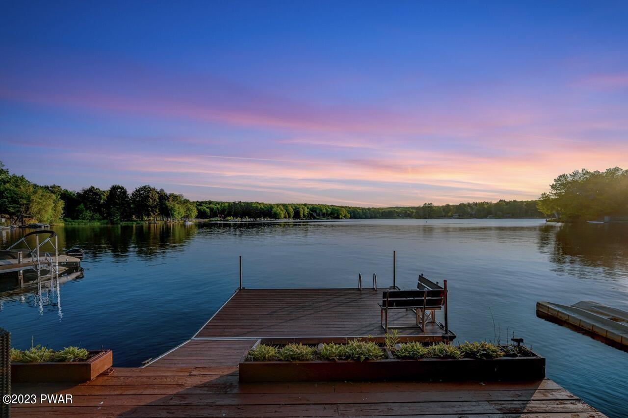 1741 Lakeview E Drive