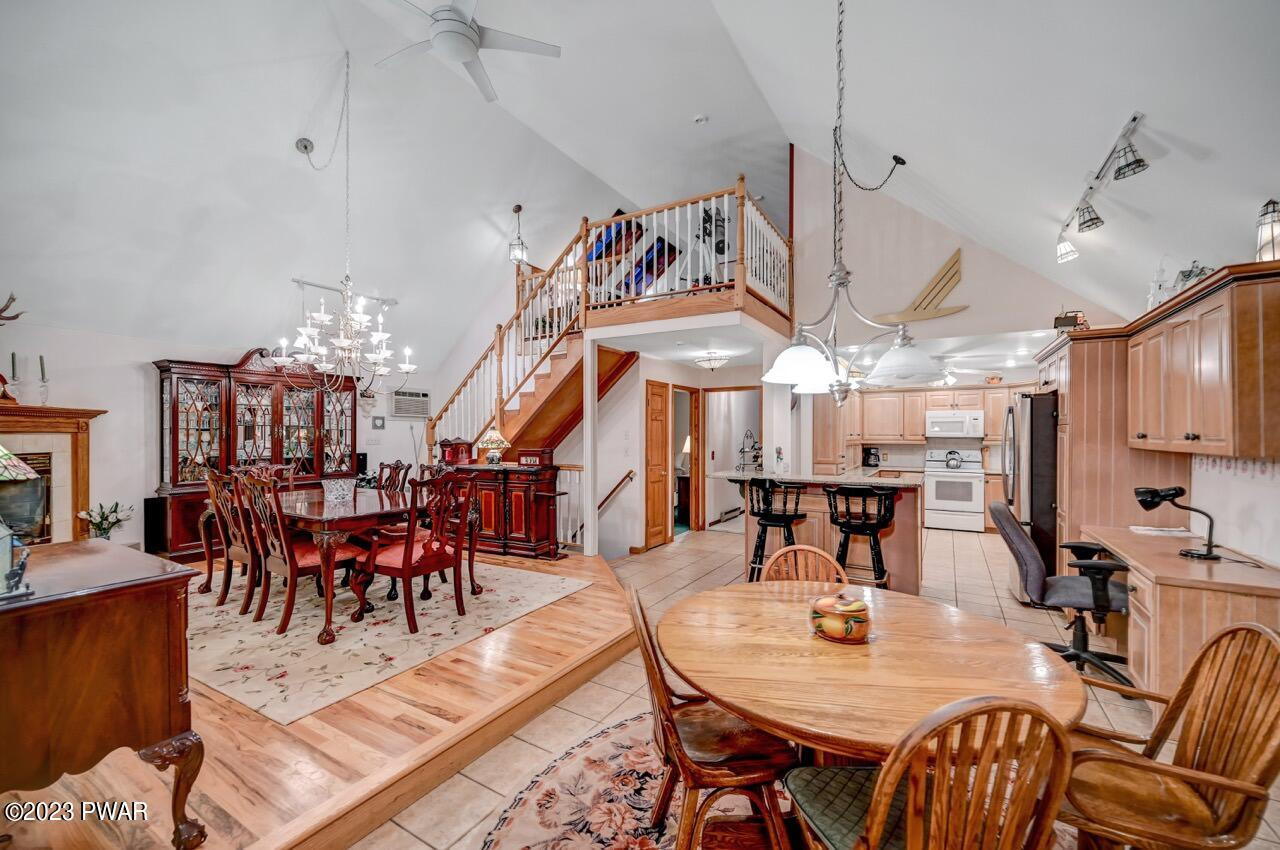 1741 Lakeview E Drive