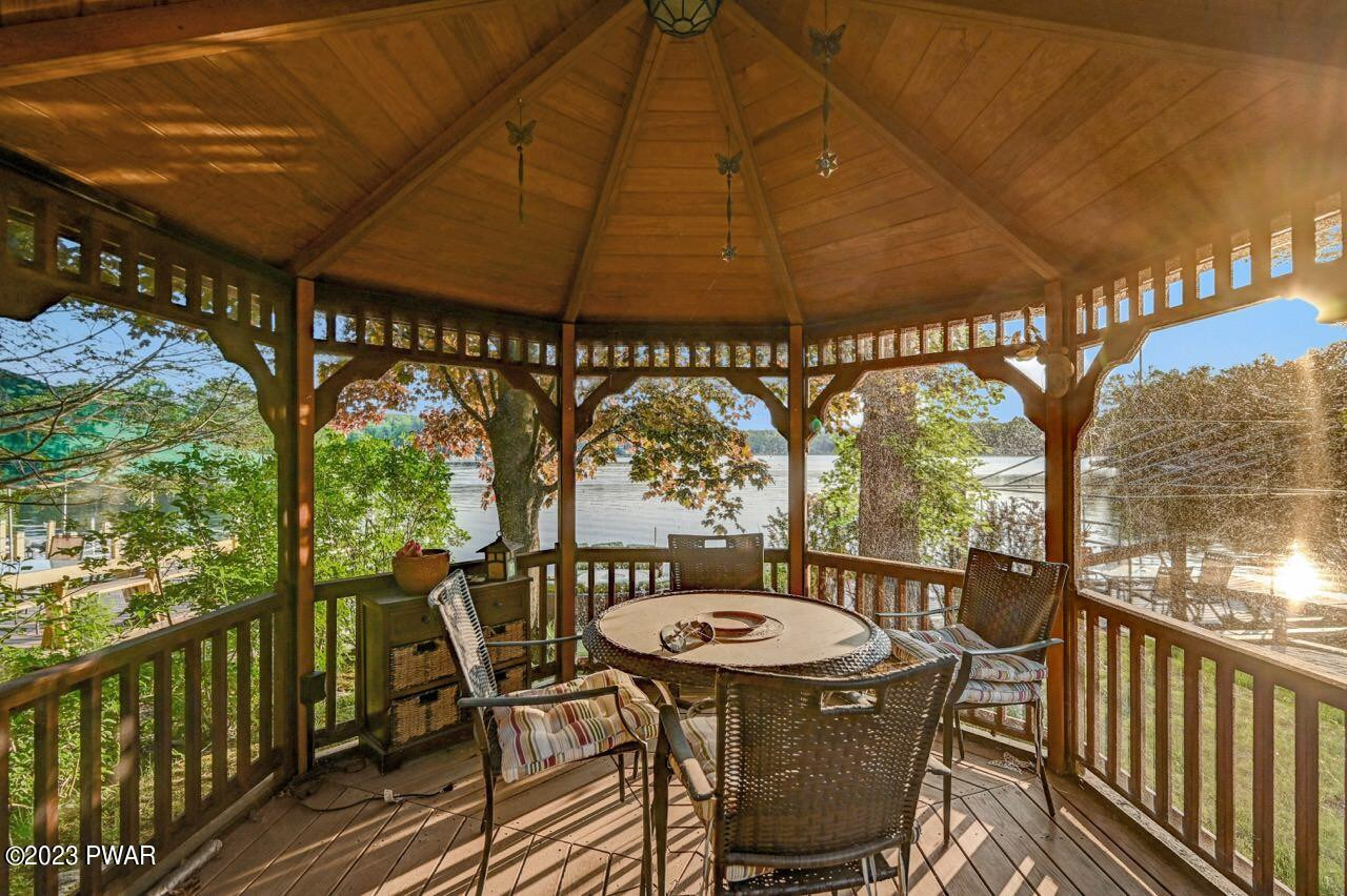 1741 Lakeview E Drive