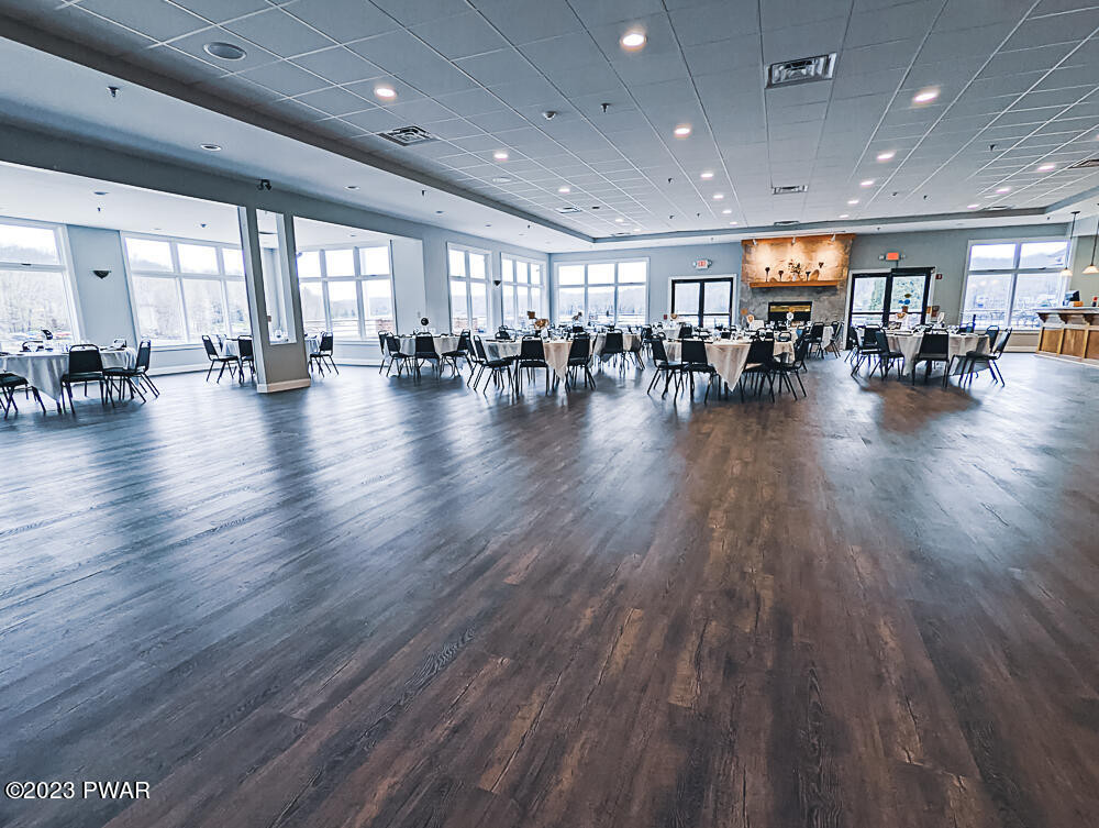 1741 Lakeview E Drive