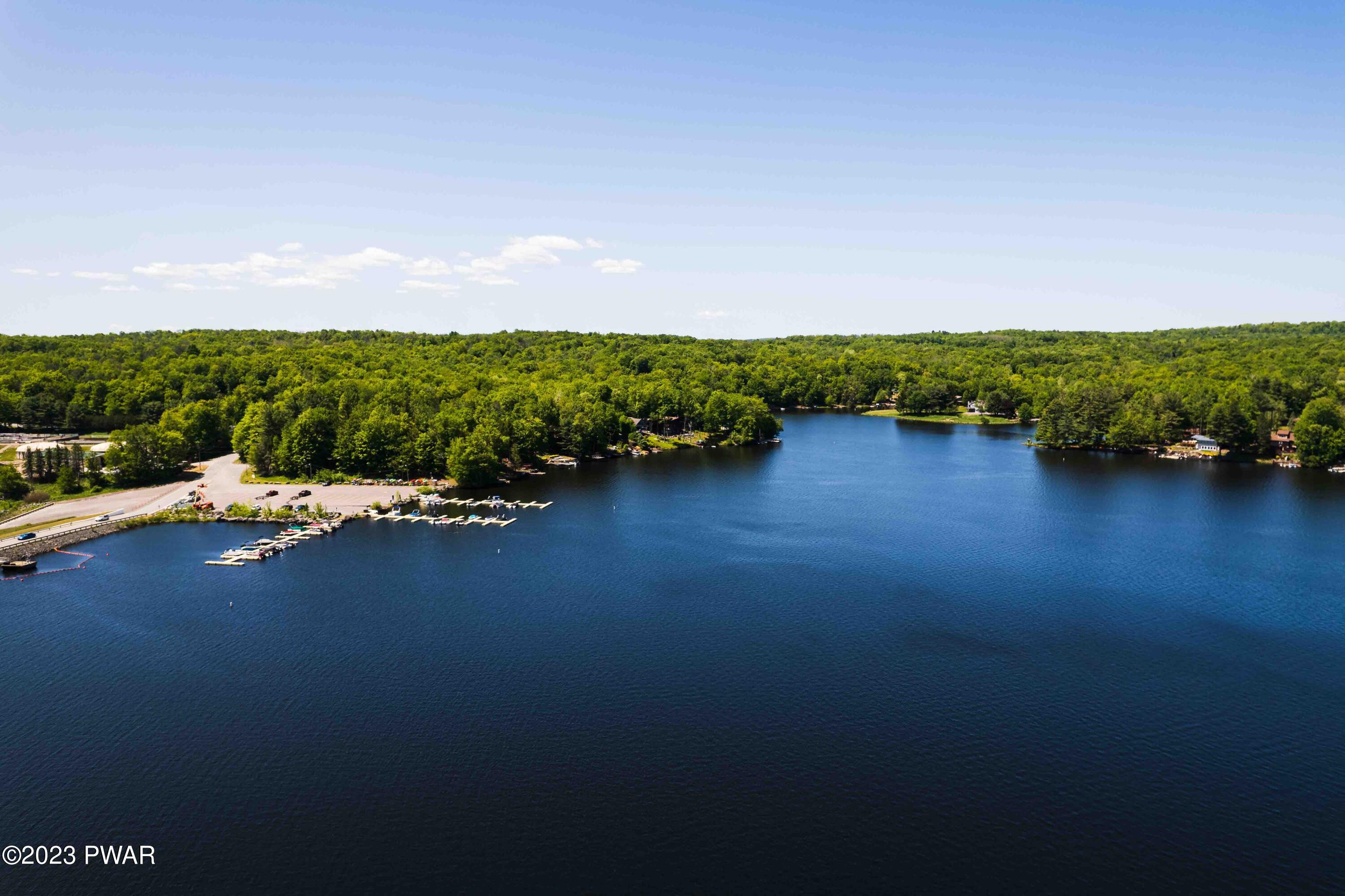 1741 Lakeview E Drive