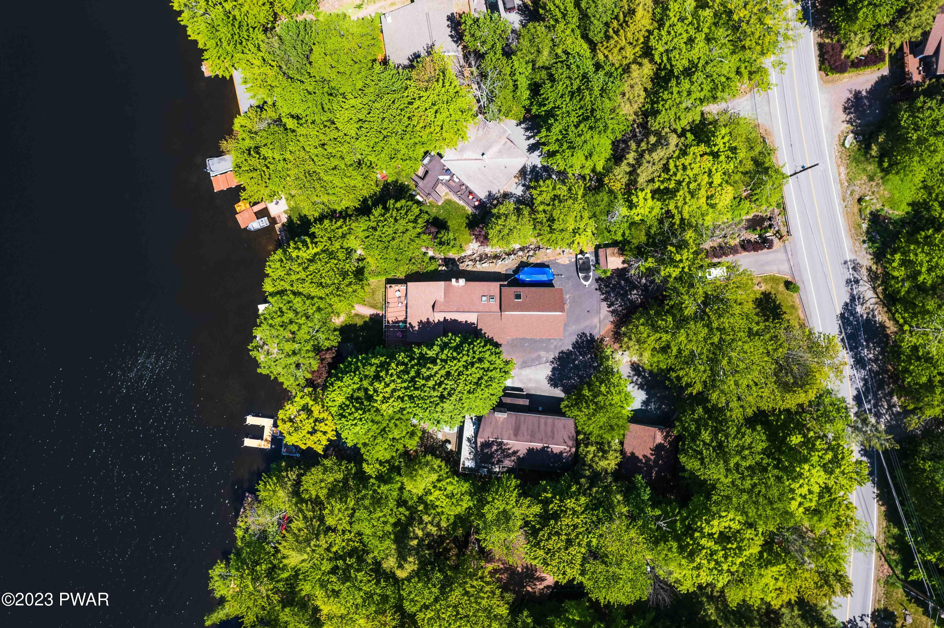 1741 Lakeview E Drive