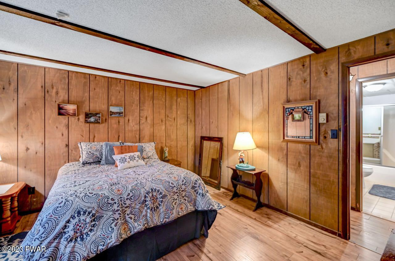 1741 Lakeview E Drive