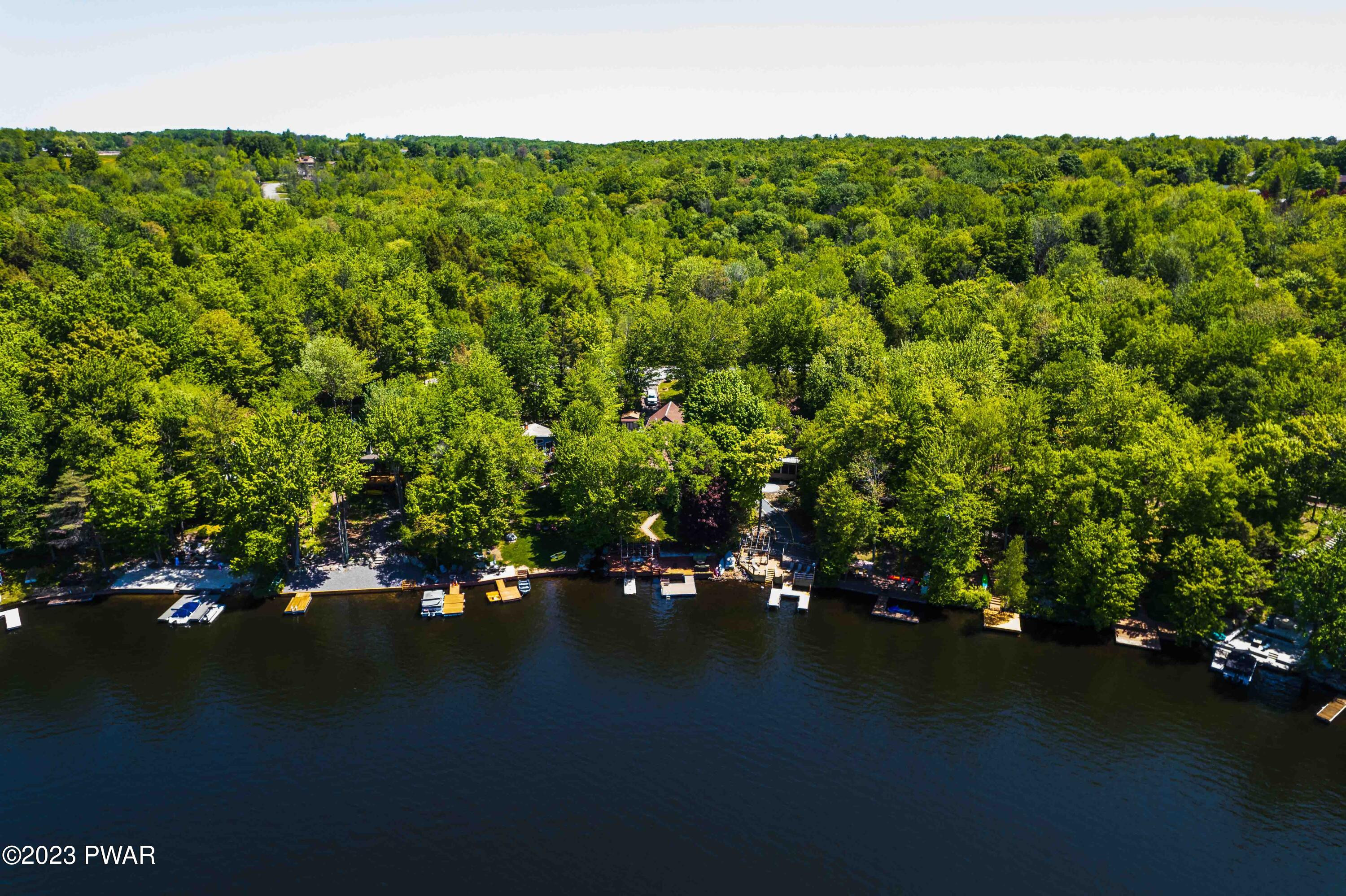 1741 Lakeview E Drive