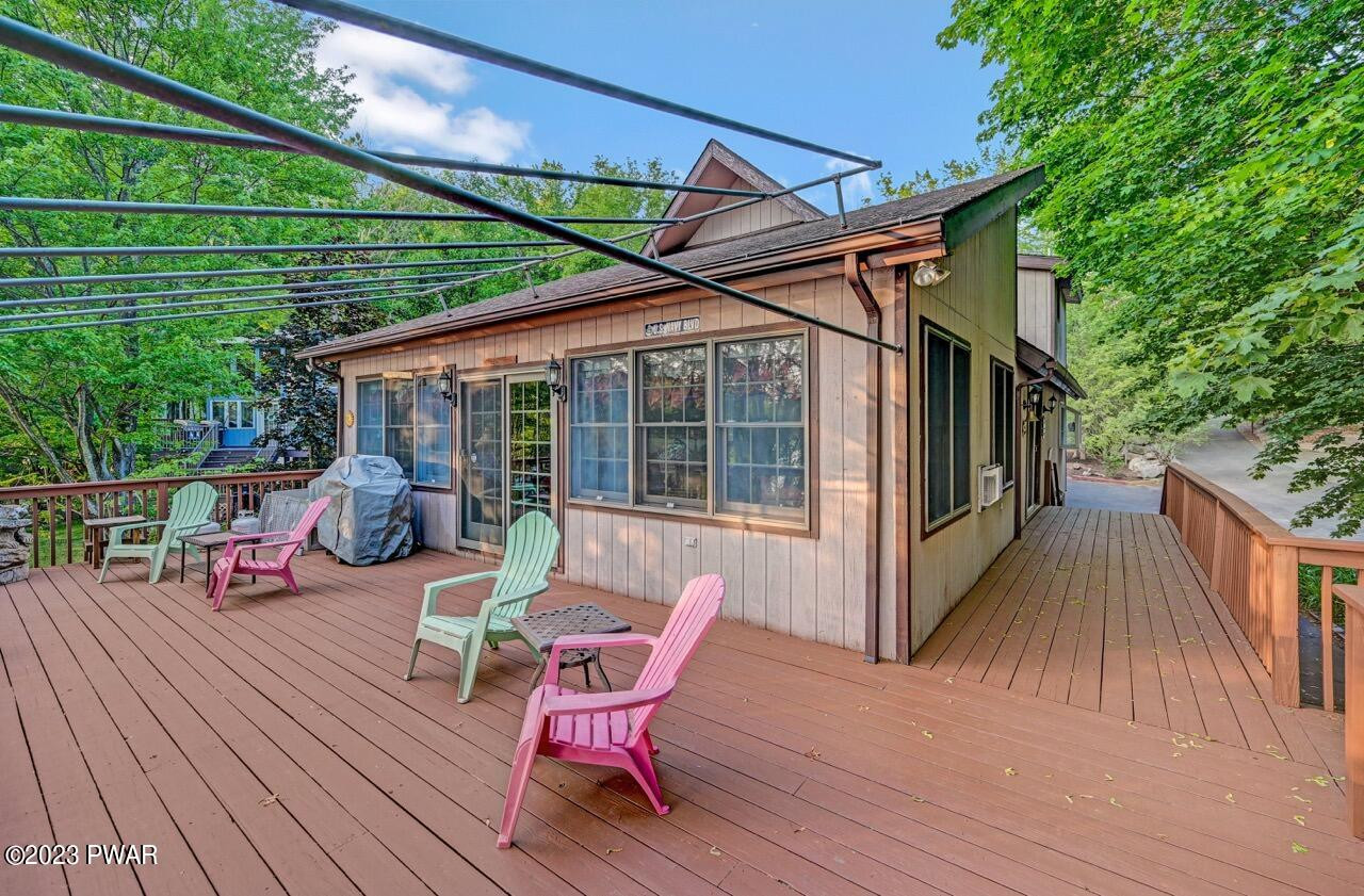 1741 Lakeview E Drive