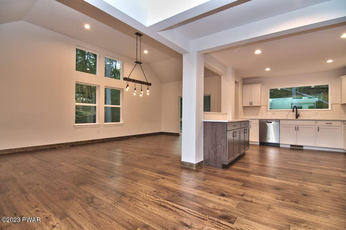 124 Karl Hope Boulevard