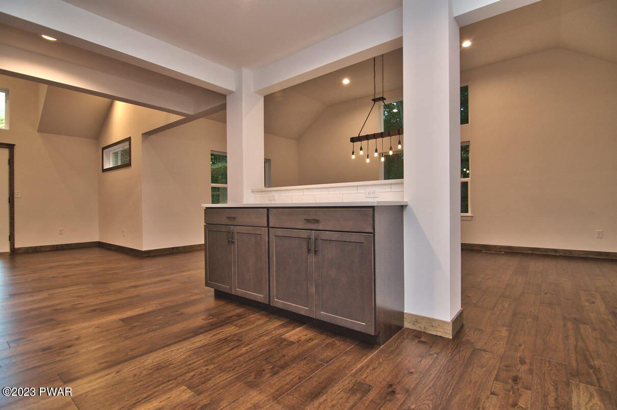 124 Karl Hope Boulevard