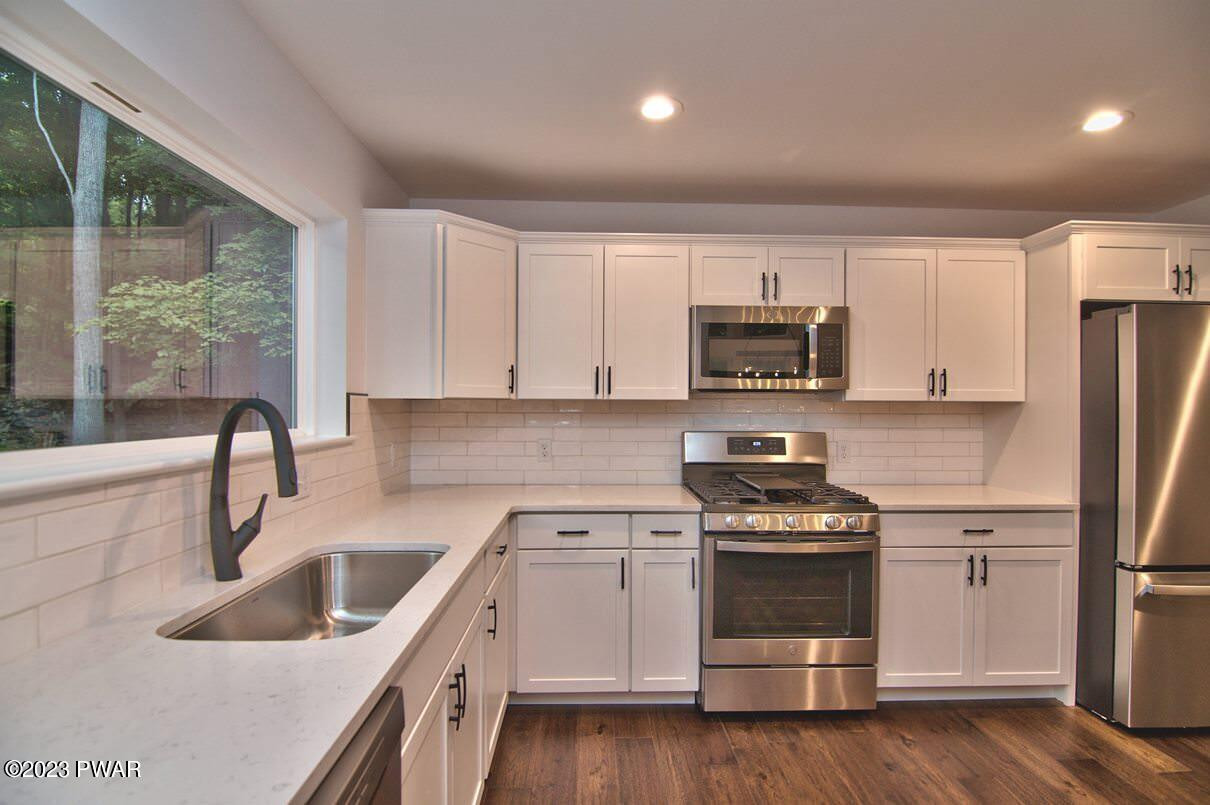 124 Karl Hope Boulevard