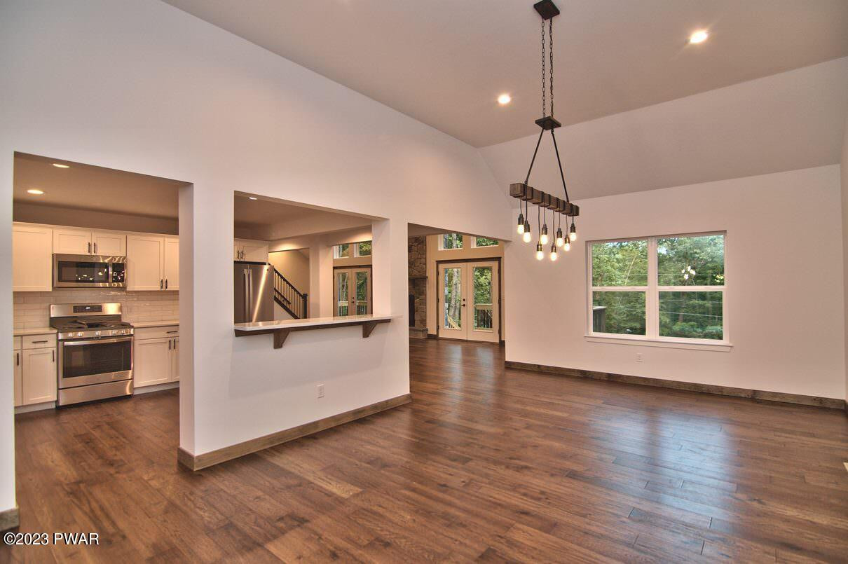 124 Karl Hope Boulevard