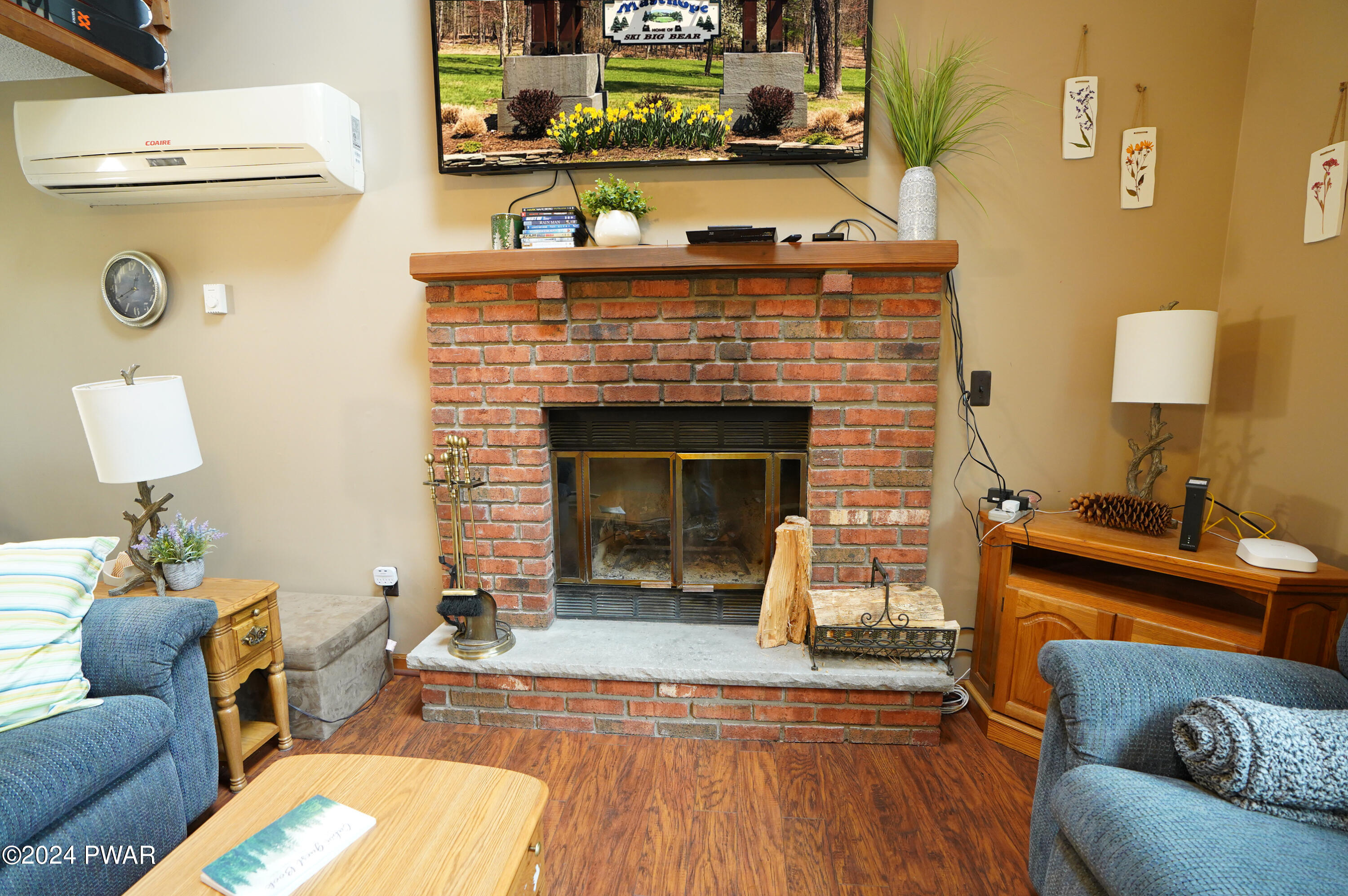 163 Karl Hope Boulevard