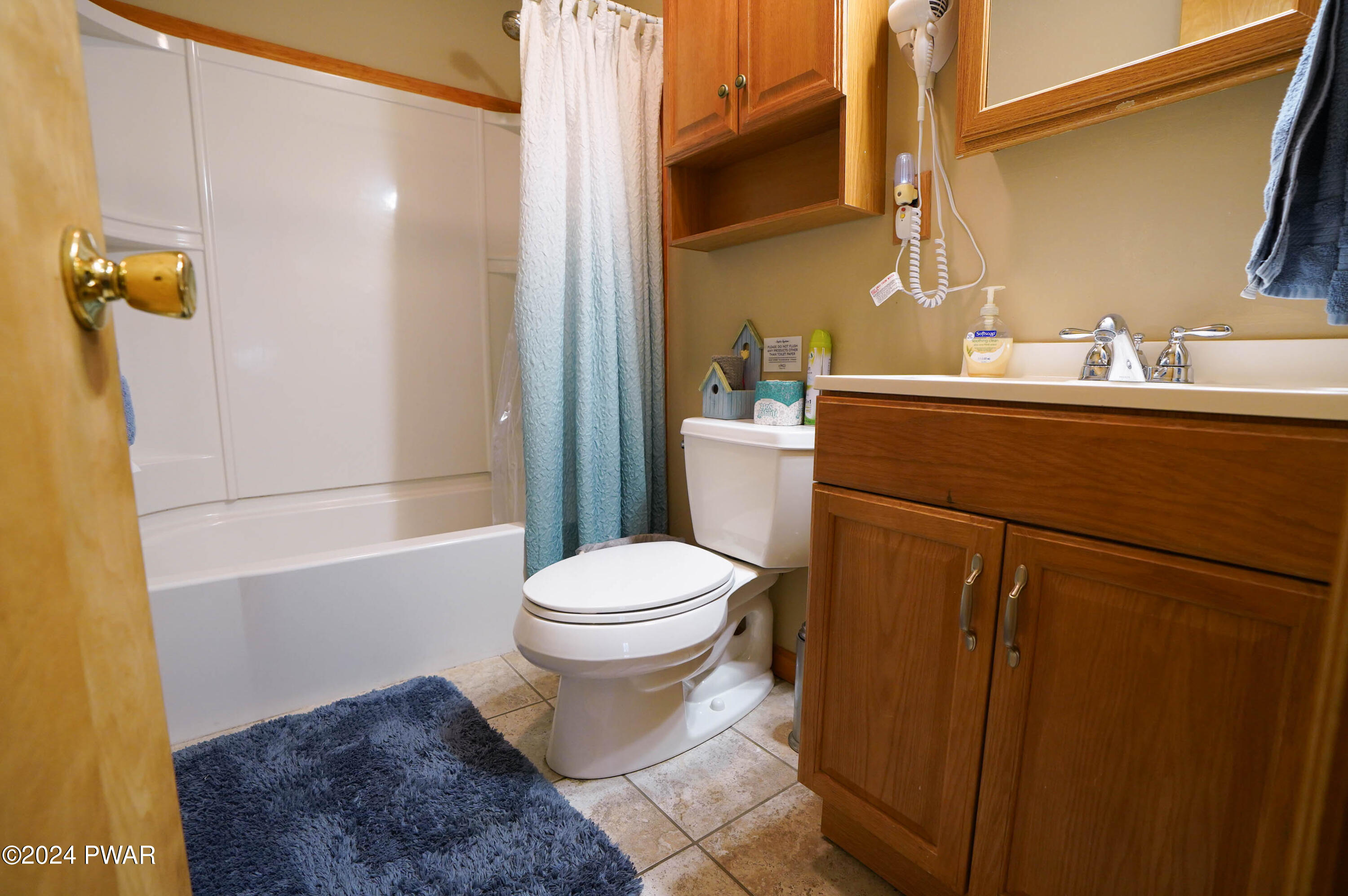 163 Karl Hope Boulevard