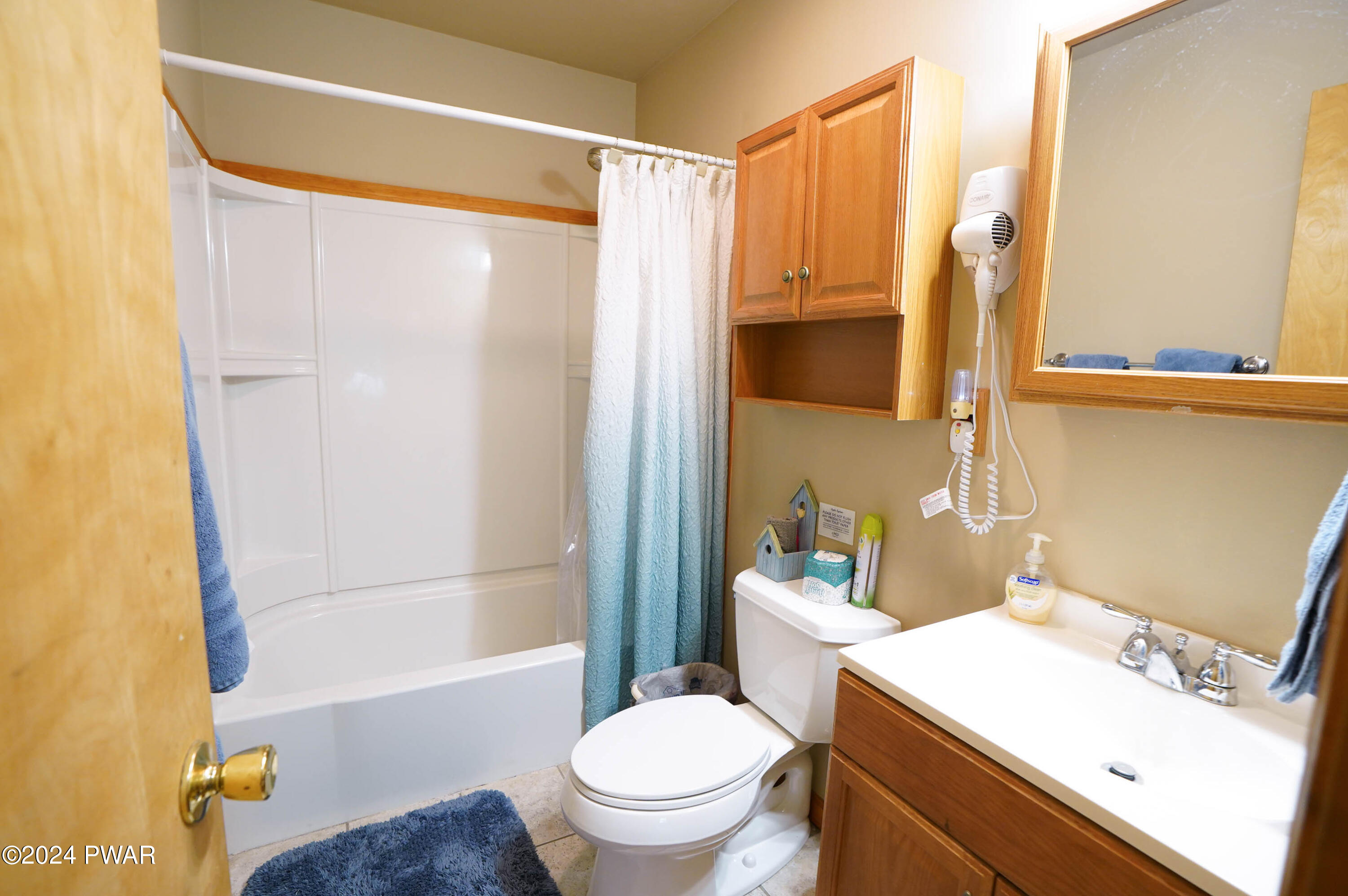 163 Karl Hope Boulevard