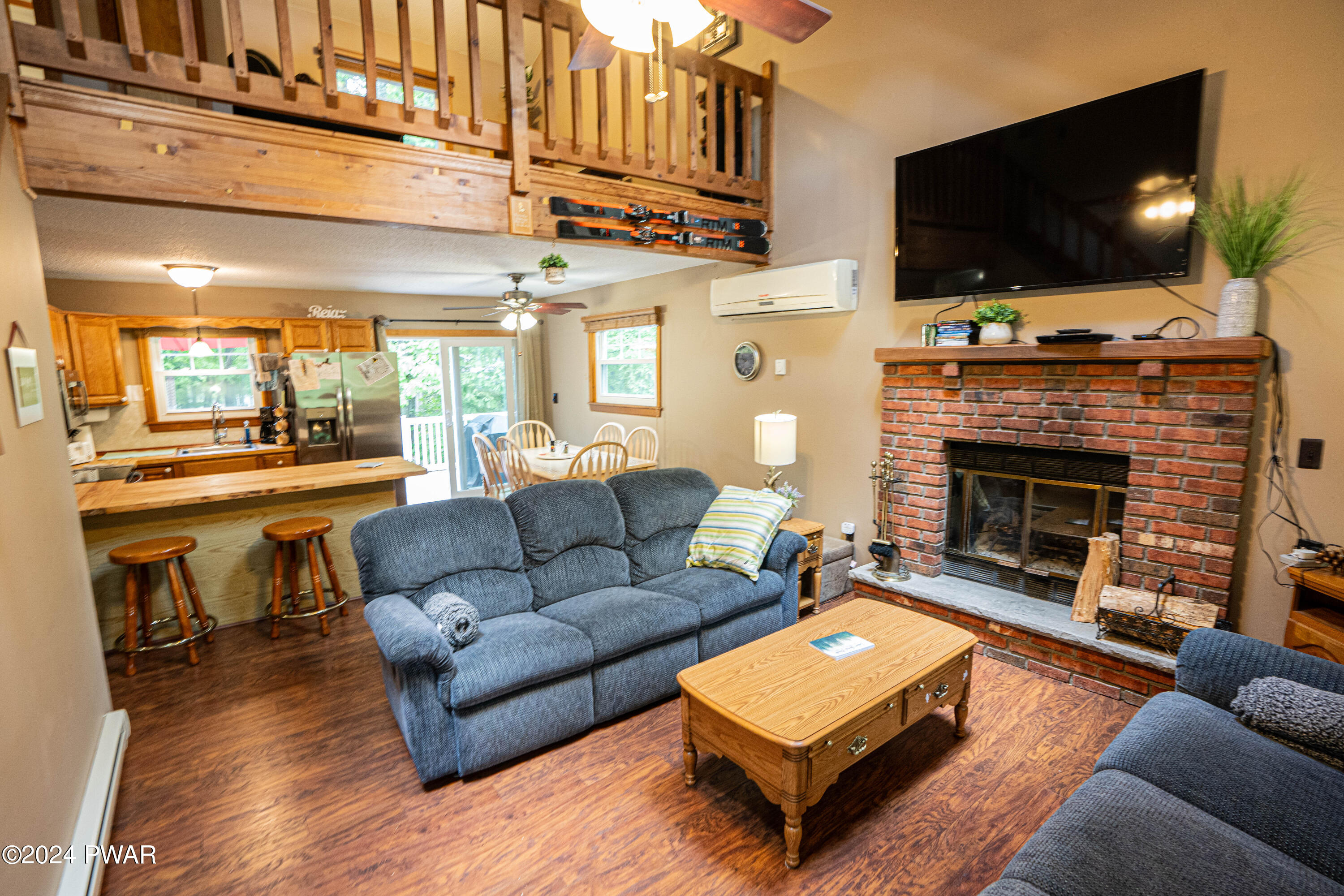 163 Karl Hope Boulevard