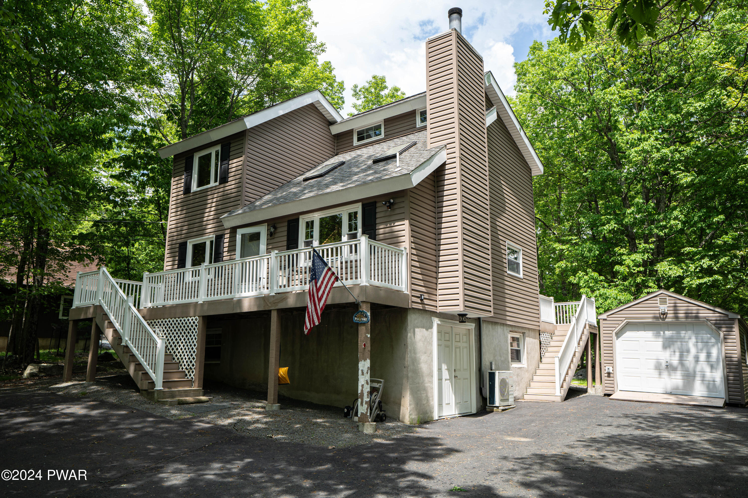 163 Karl Hope Boulevard