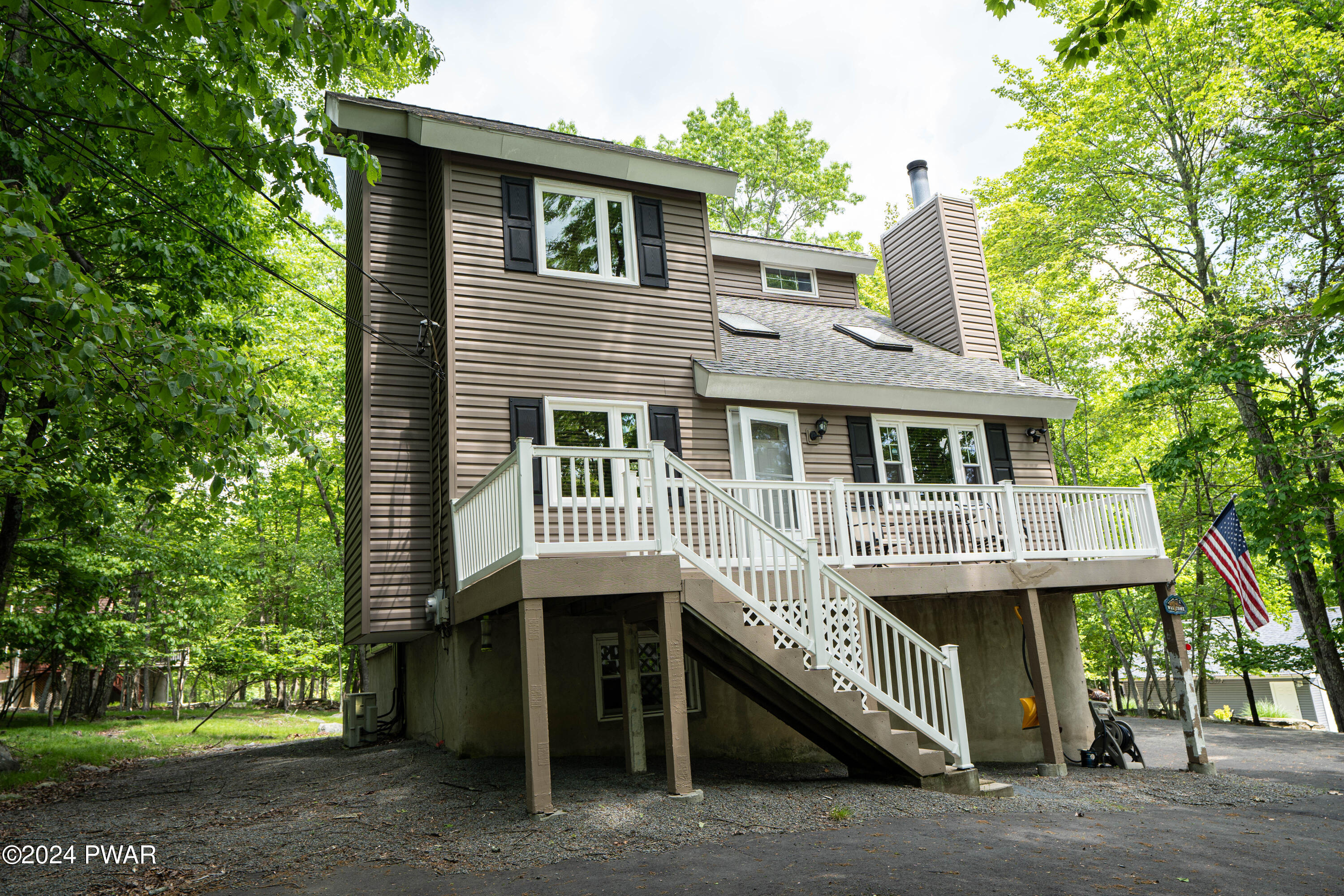 163 Karl Hope Boulevard