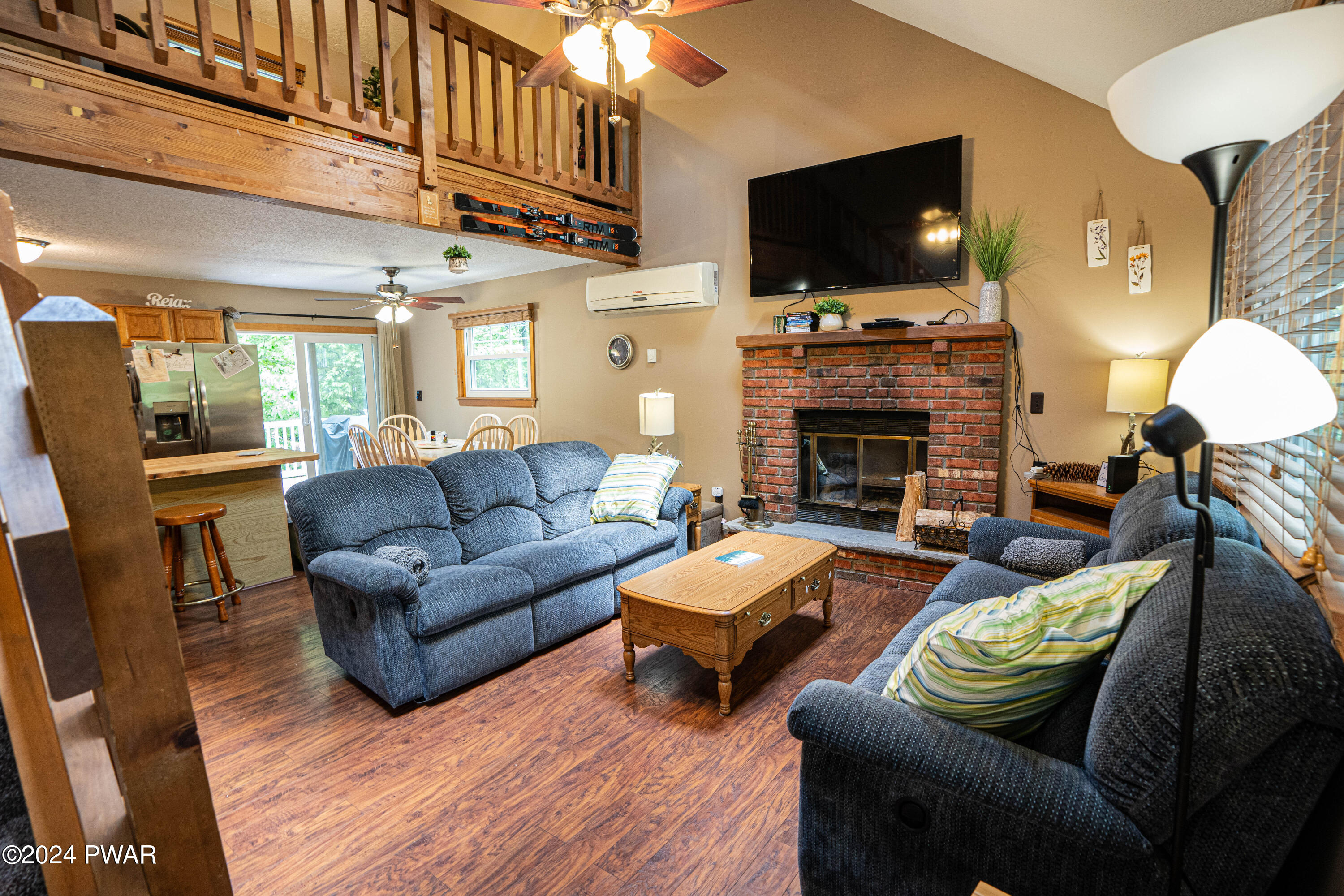 163 Karl Hope Boulevard