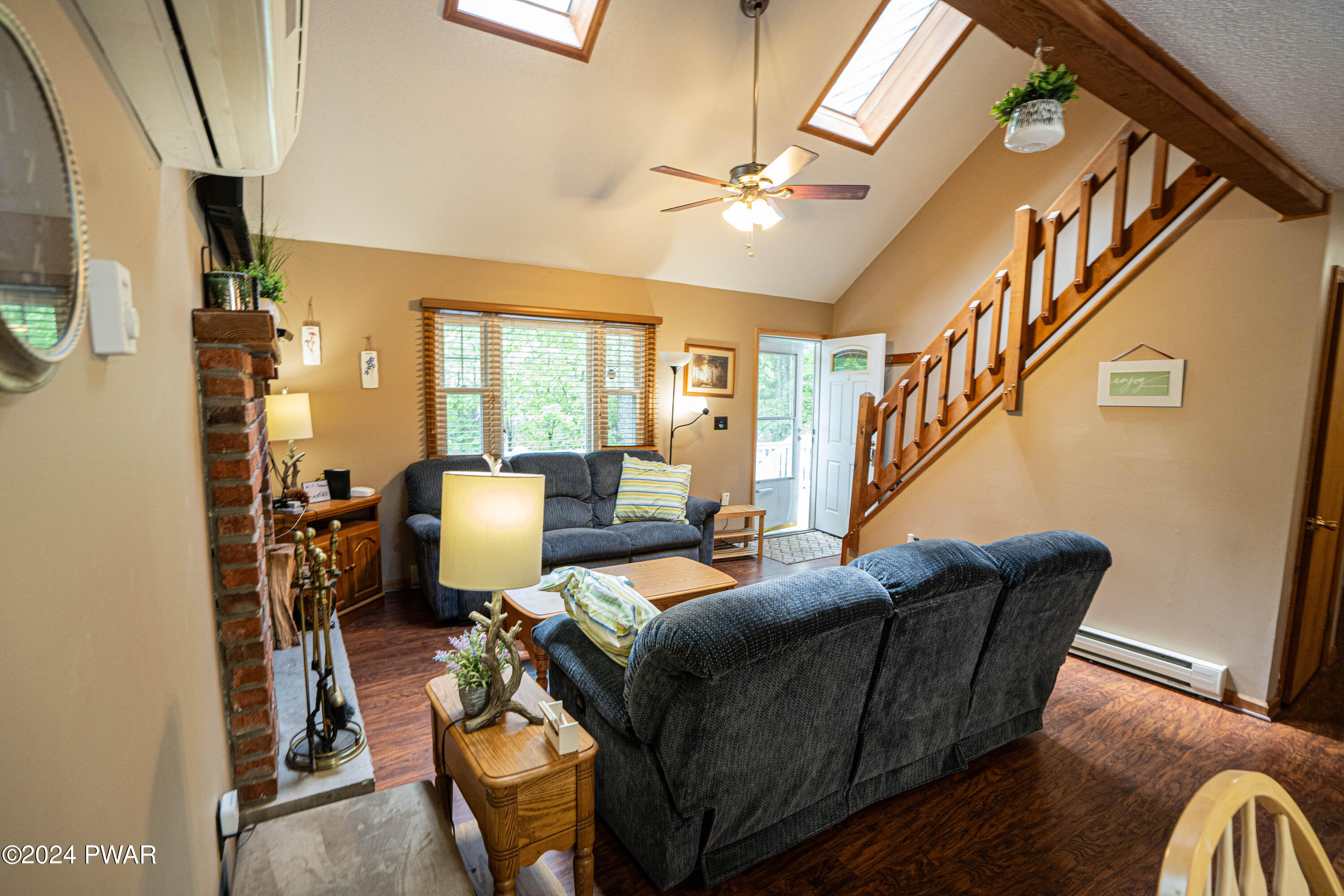 163 Karl Hope Boulevard