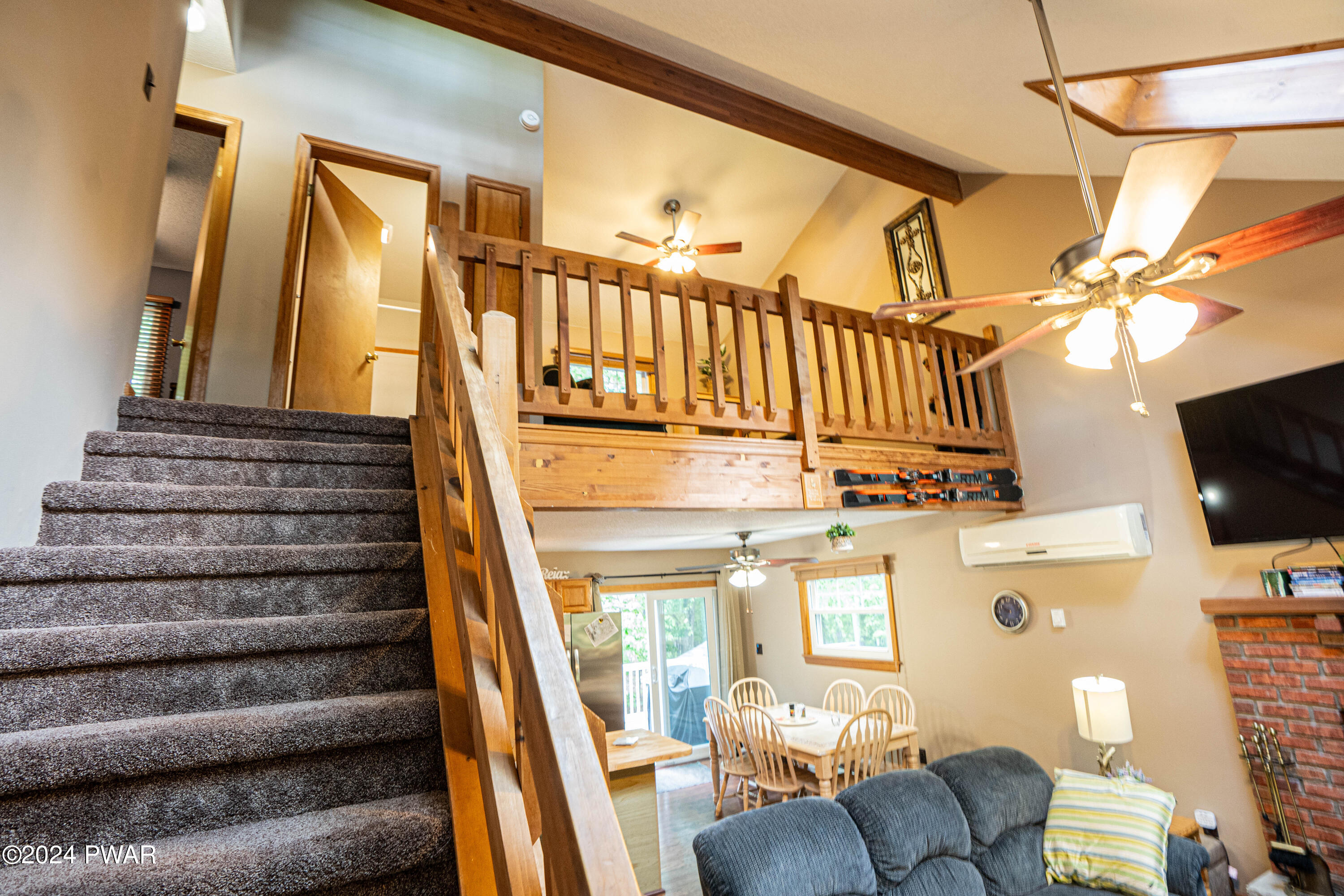 163 Karl Hope Boulevard