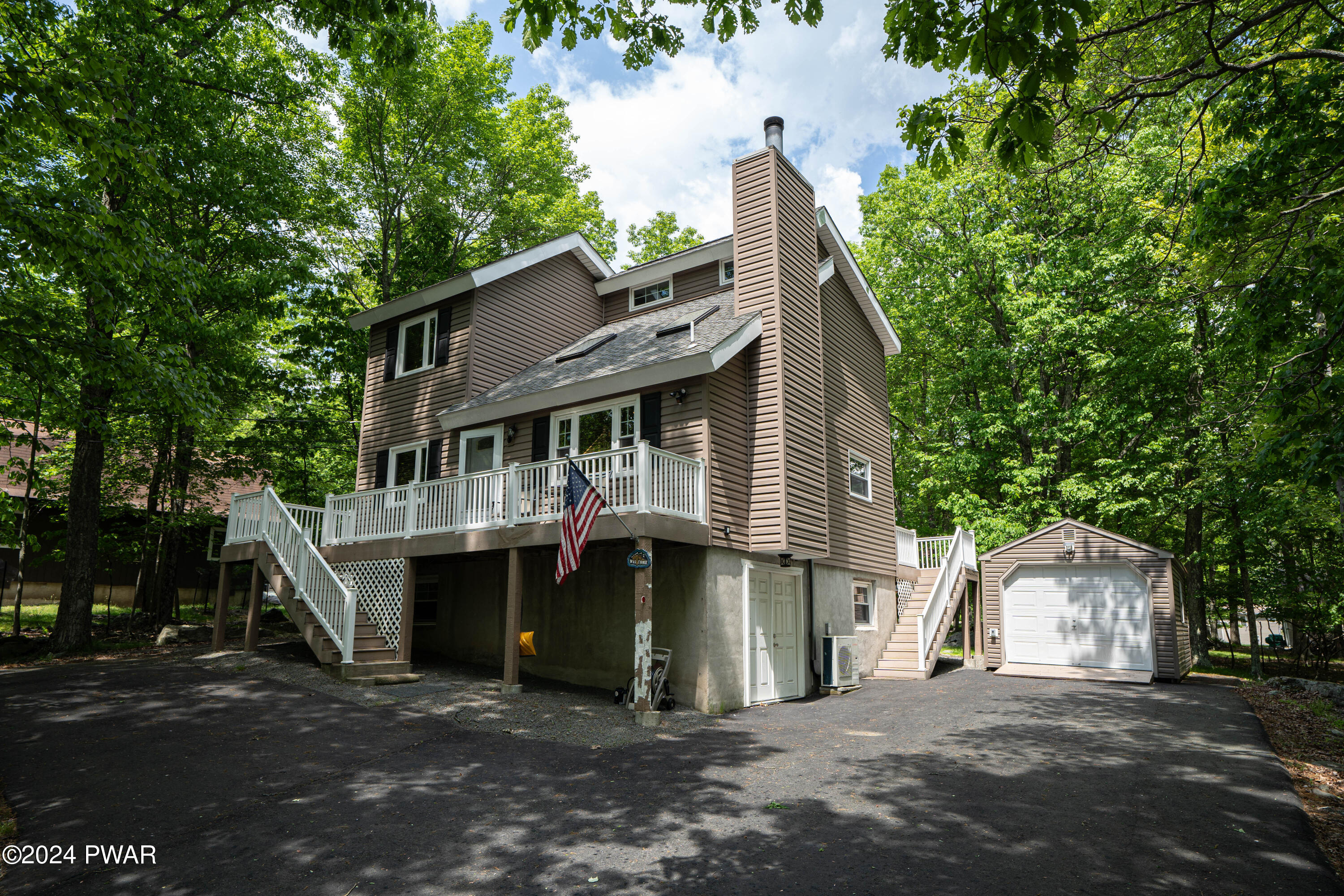 163 Karl Hope Boulevard