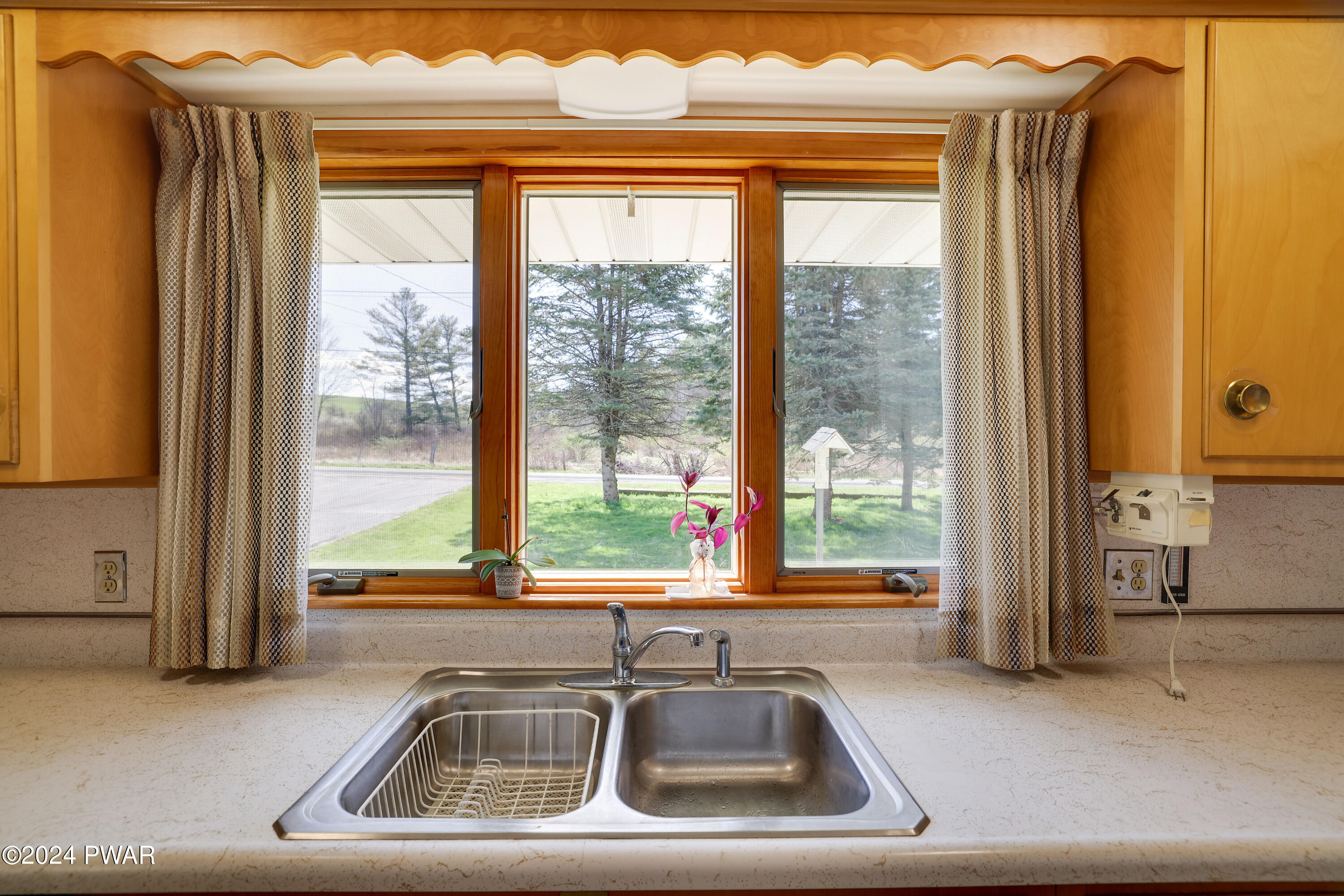 421 Beach Lake Highway