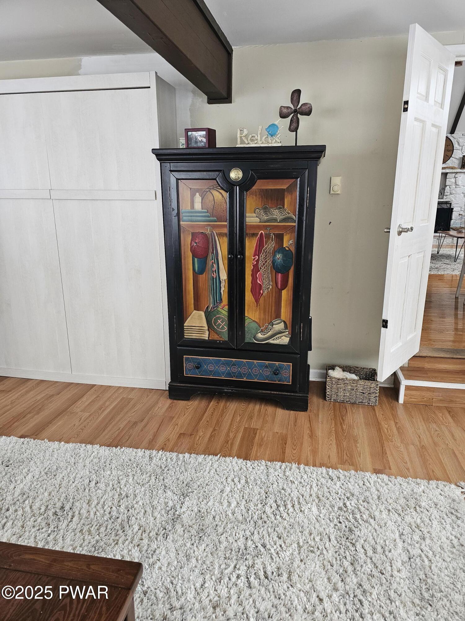 411 Lakeview Drive W