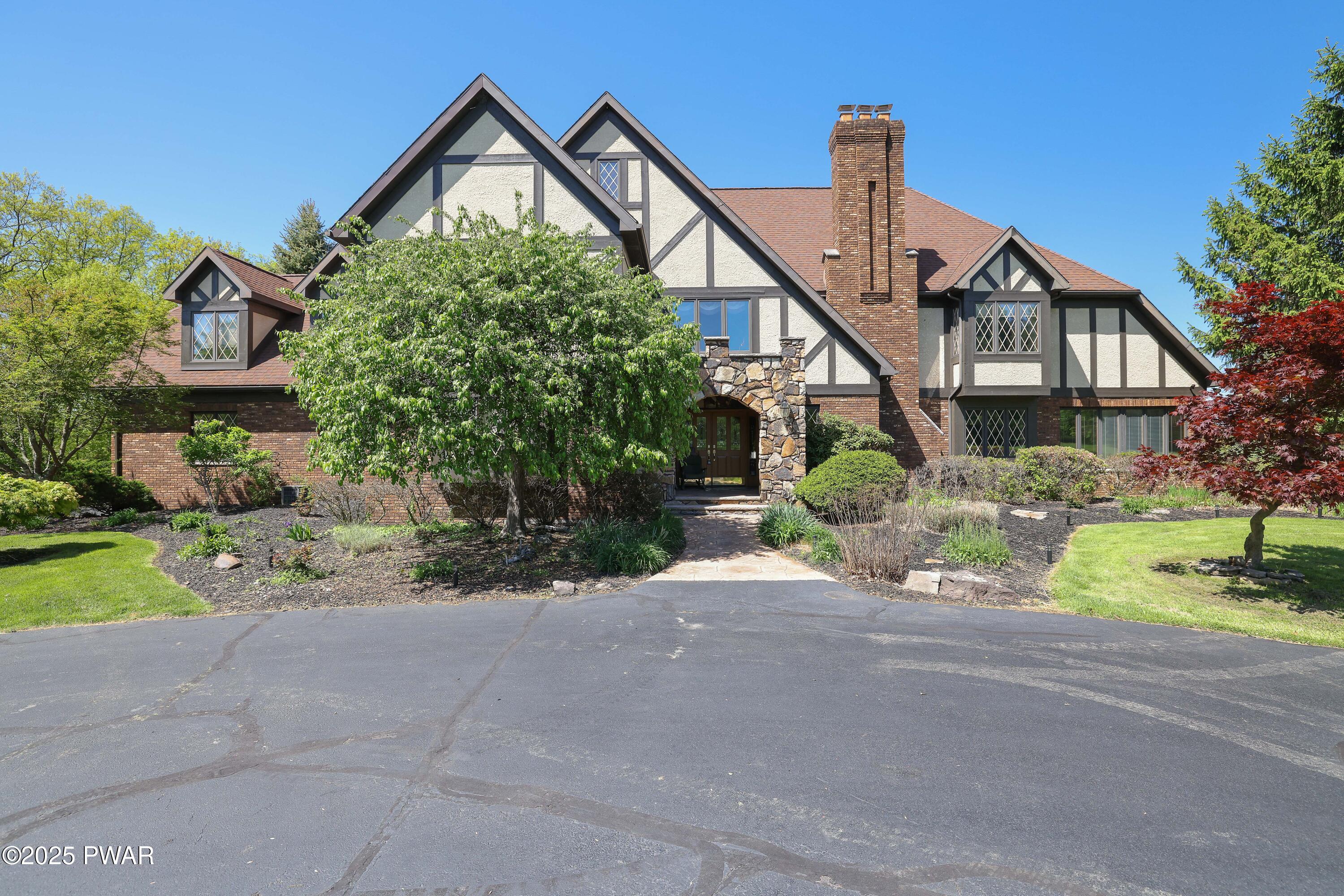 555 Valley View Road