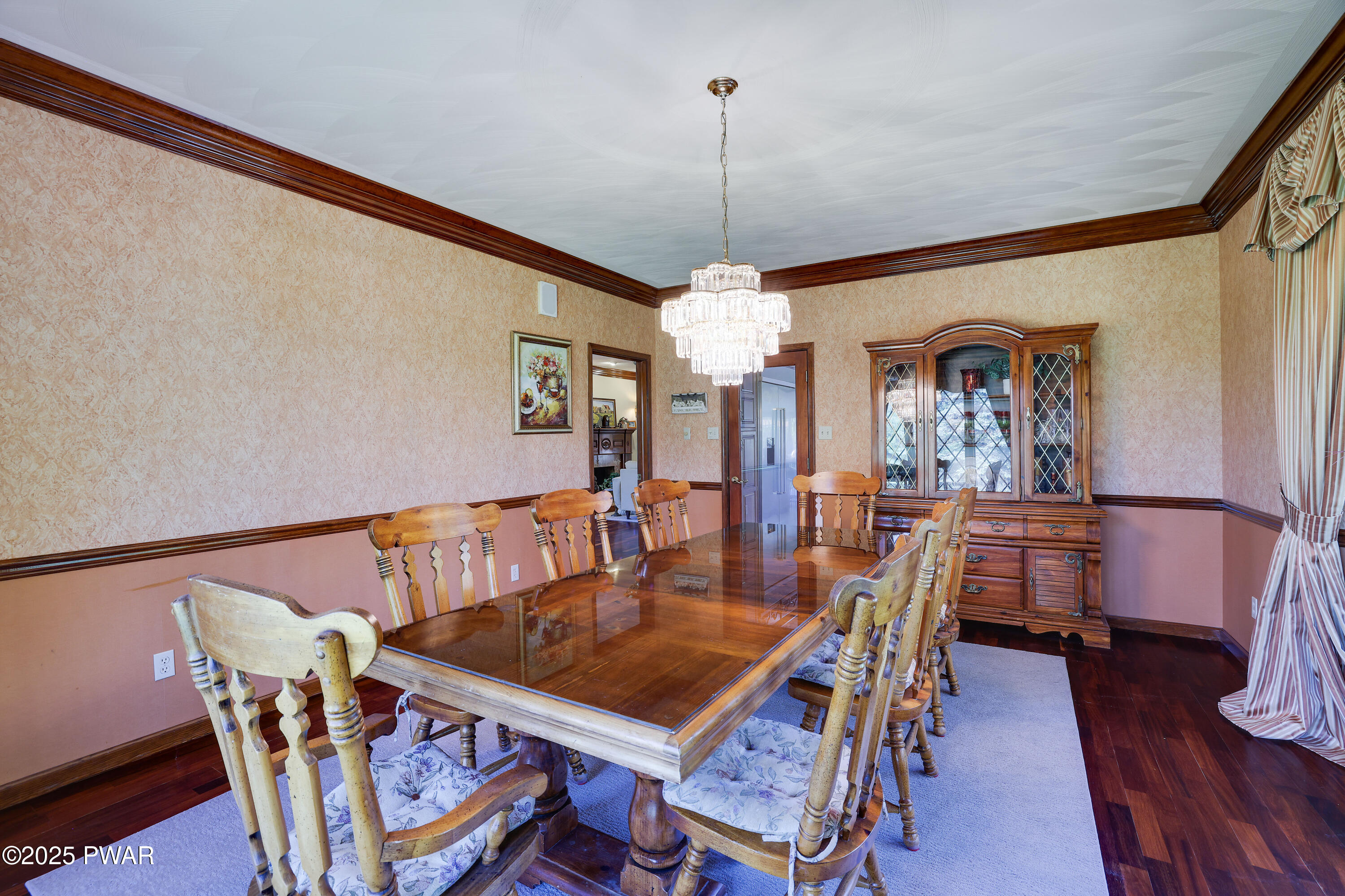 555 Valley View Road