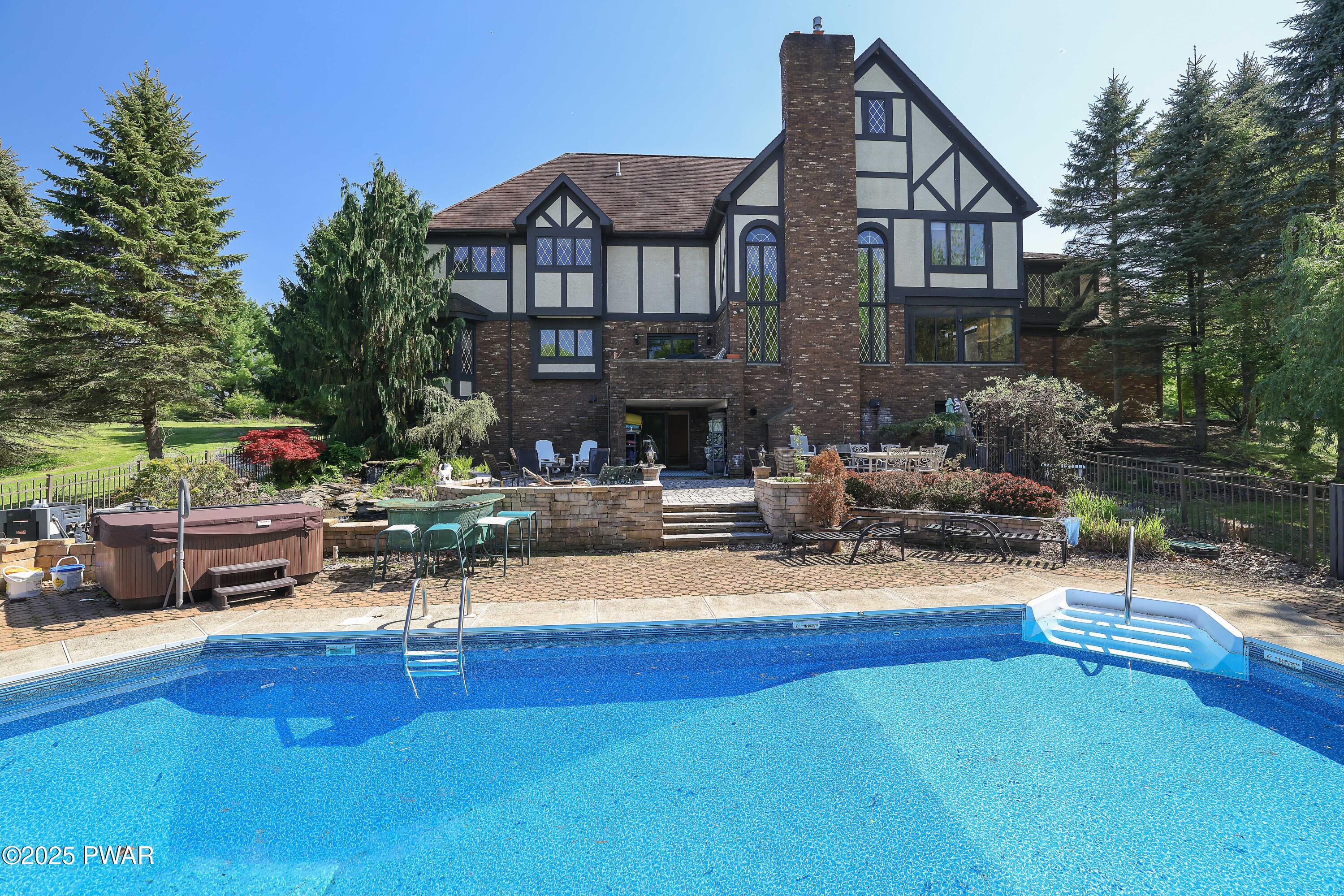 555 Valley View Road