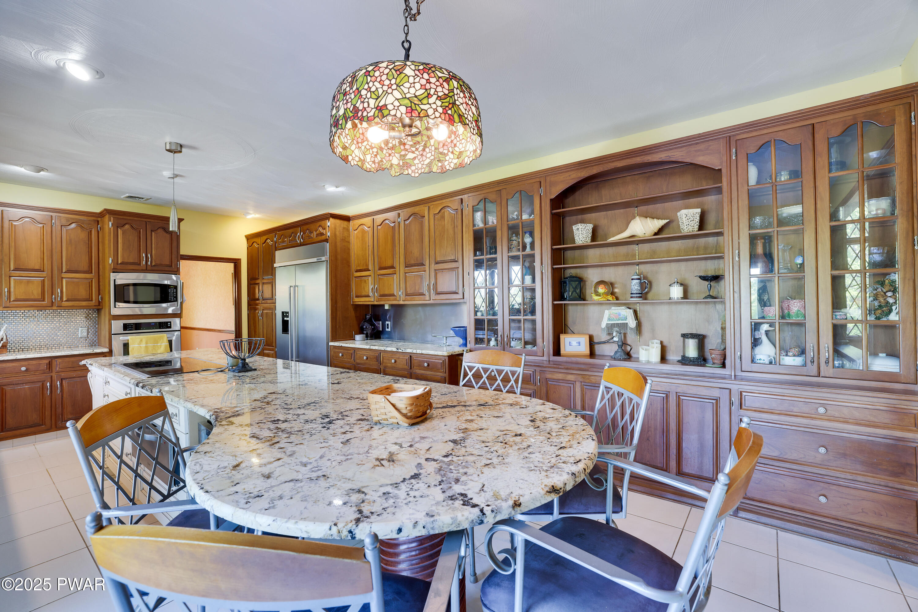 555 Valley View Road