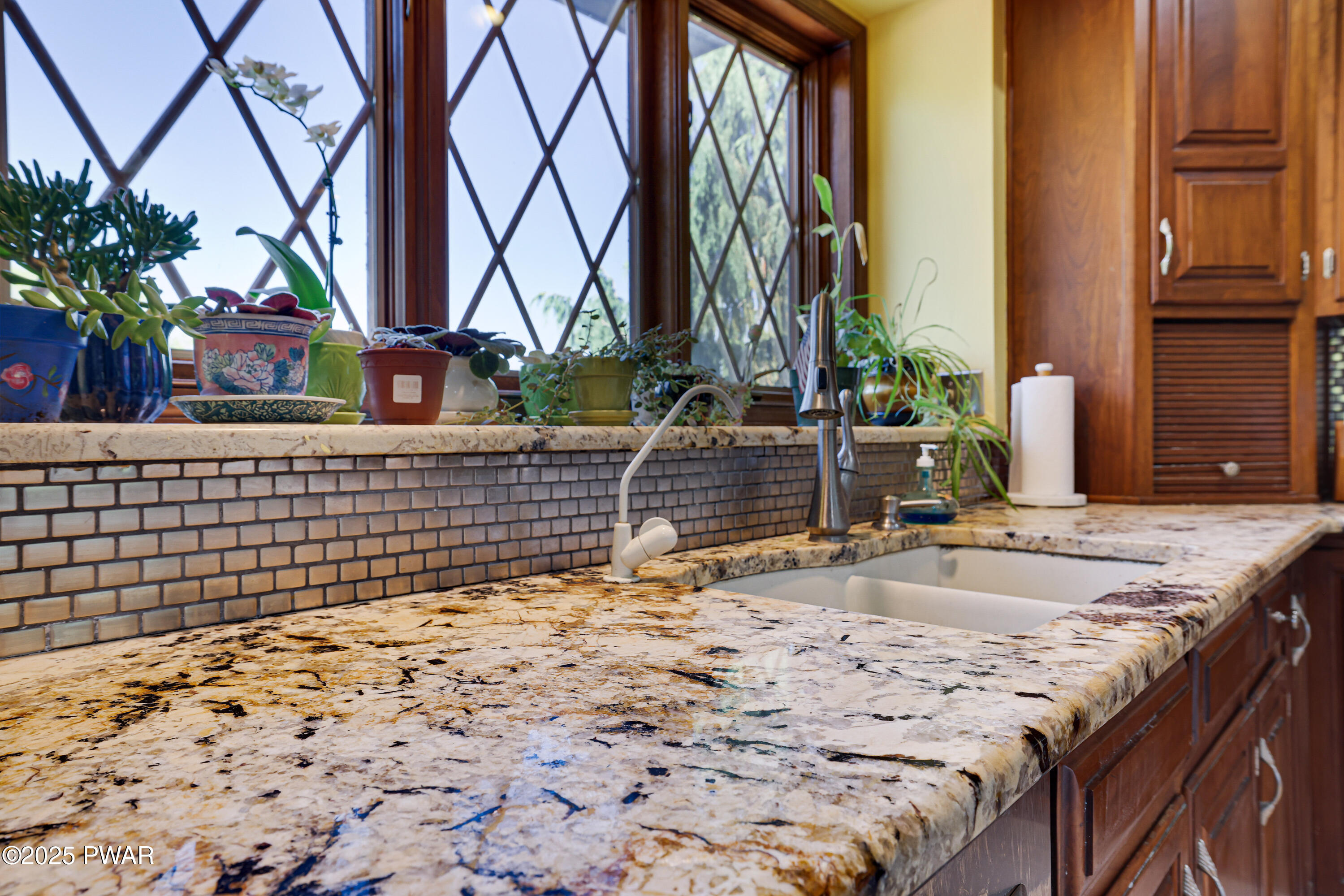 555 Valley View Road