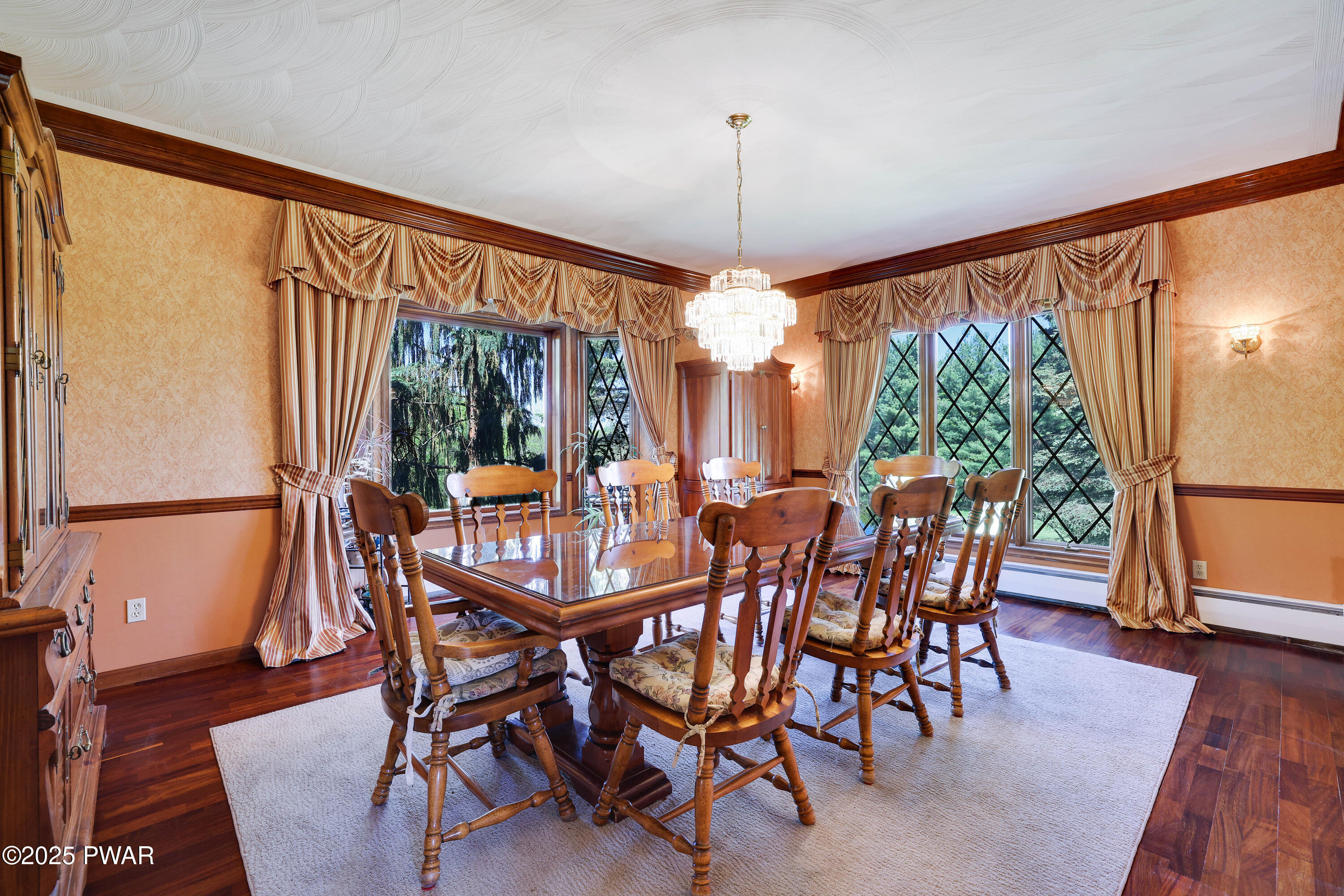 555 Valley View Road