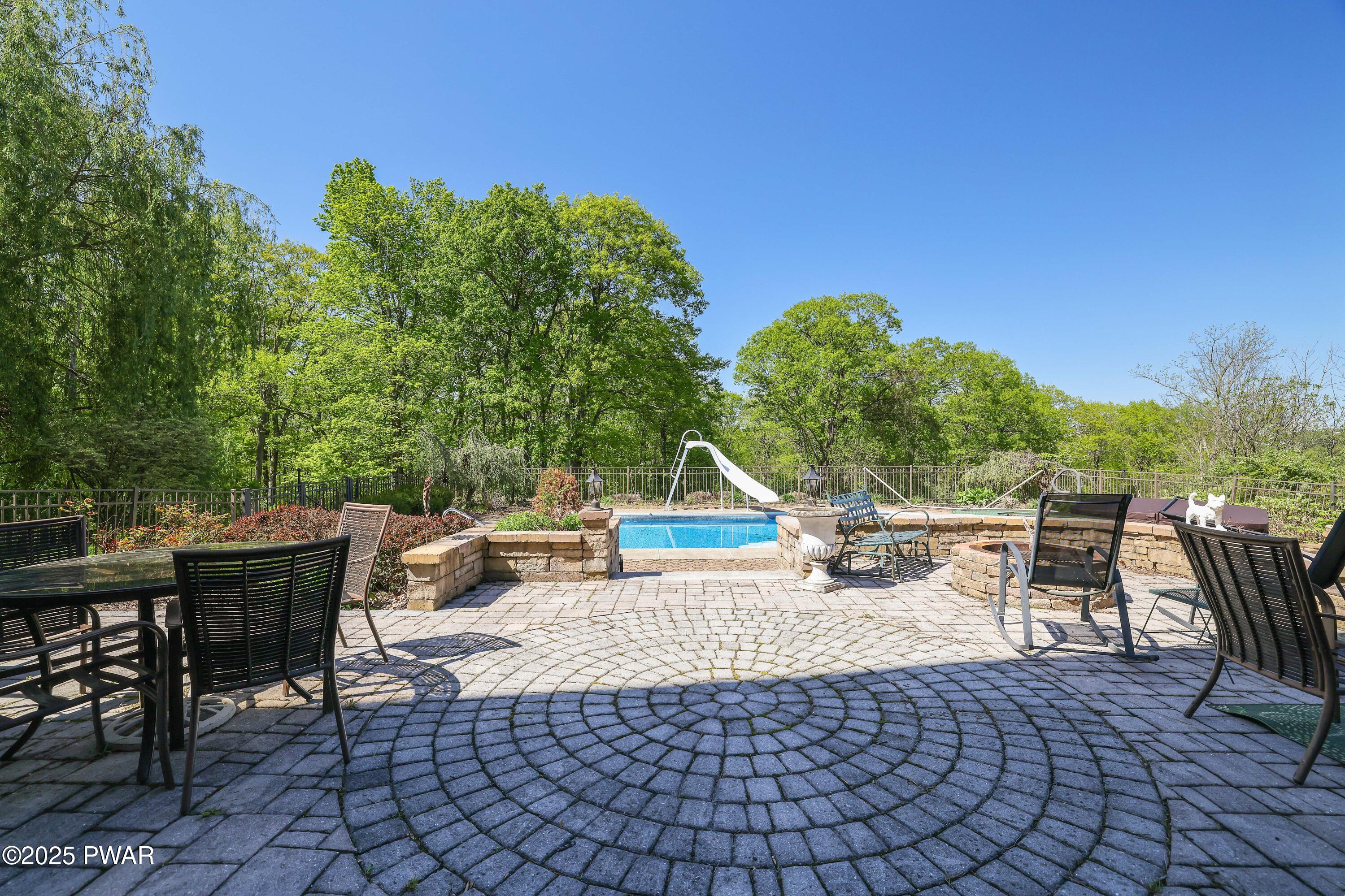 555 Valley View Road