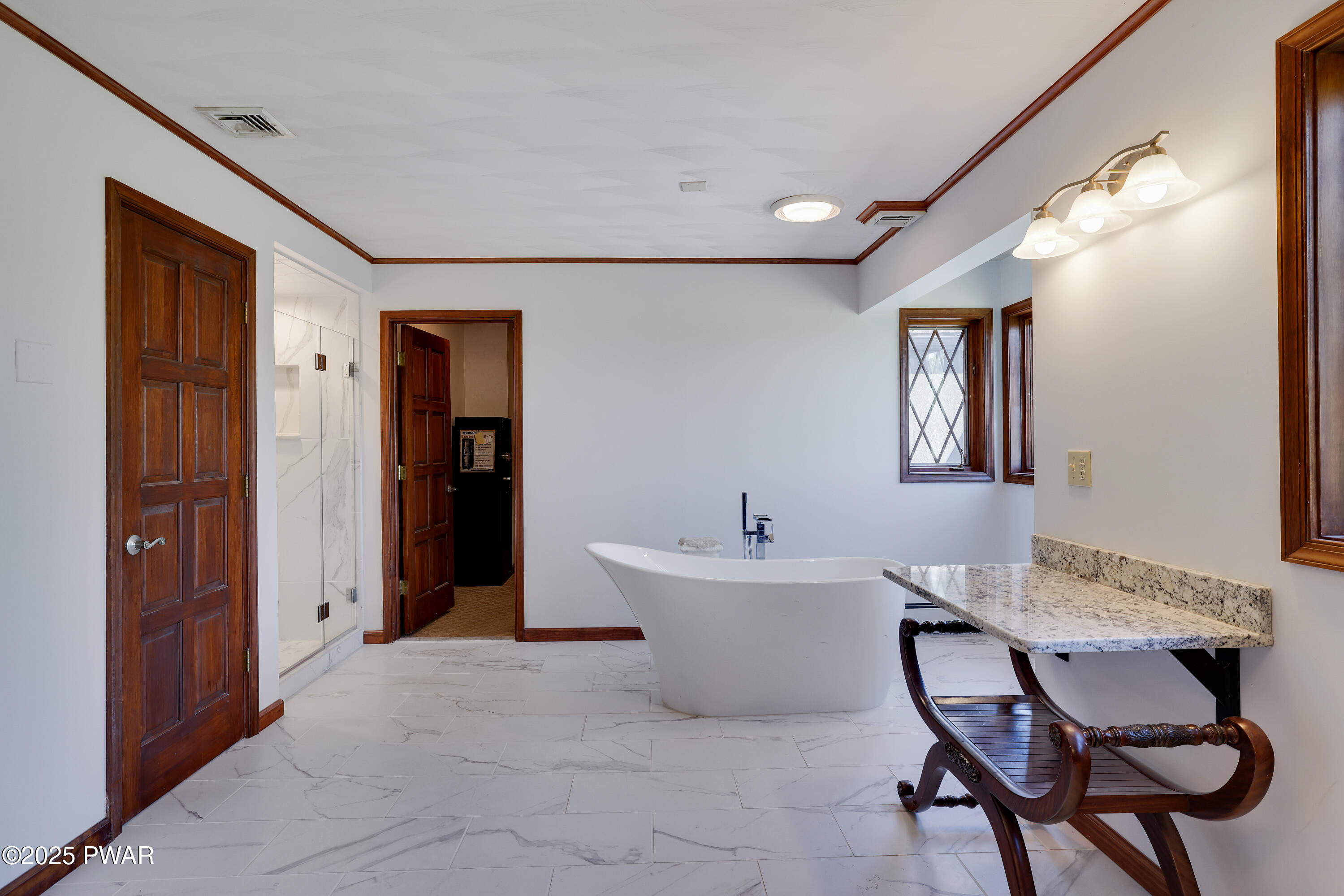 555 Valley View Road