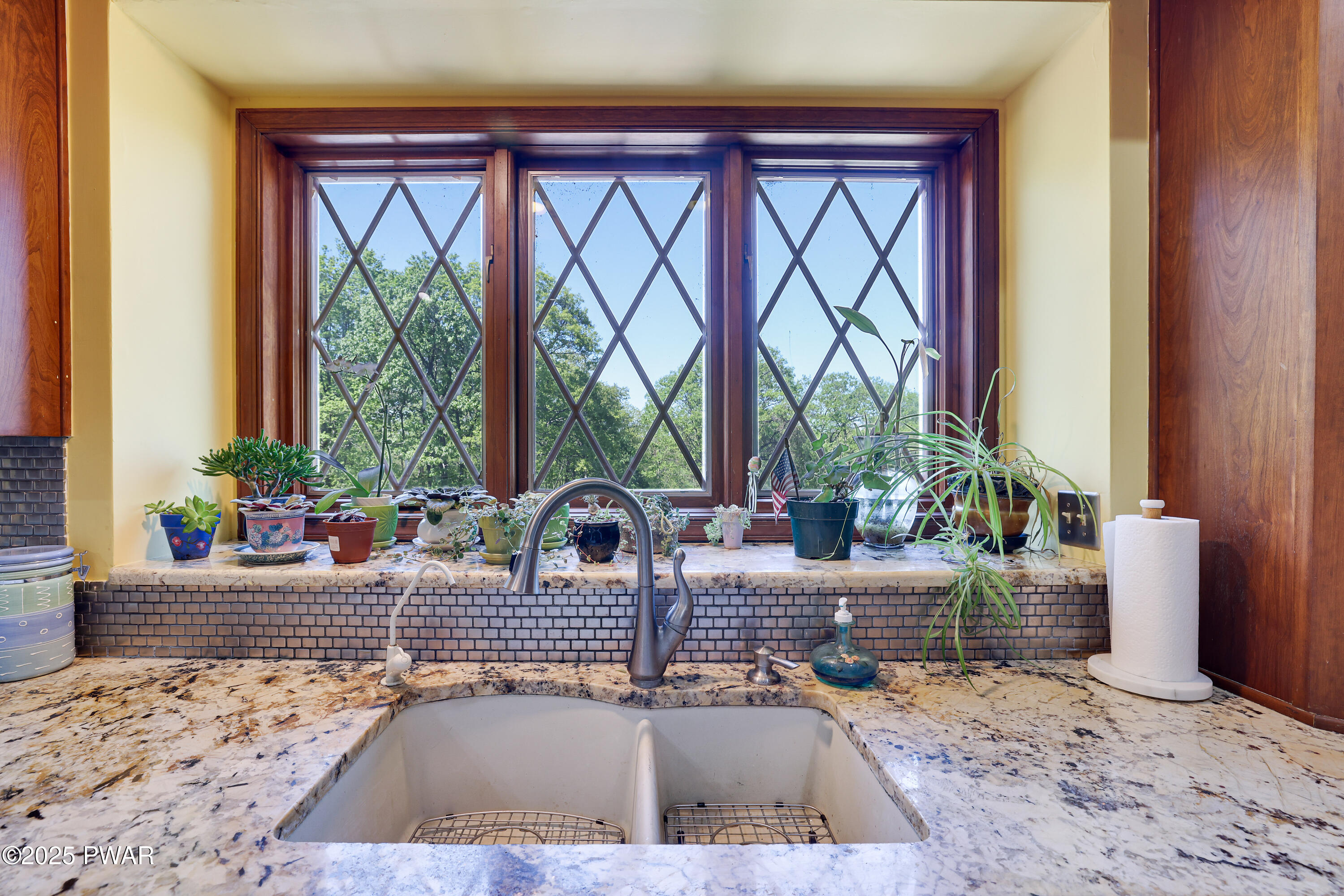 555 Valley View Road