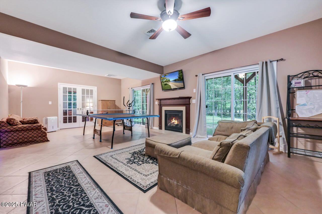 284 Falling Waters Boulevard