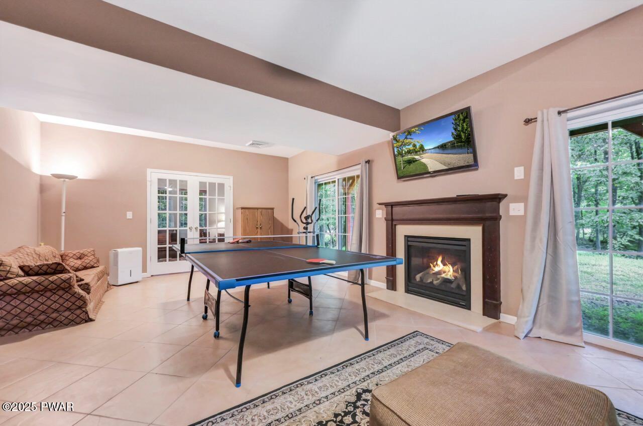 284 Falling Waters Boulevard