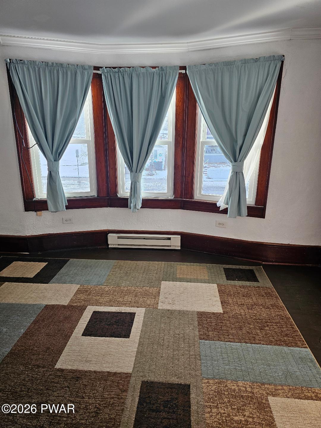 700 Main Street Unit: 3