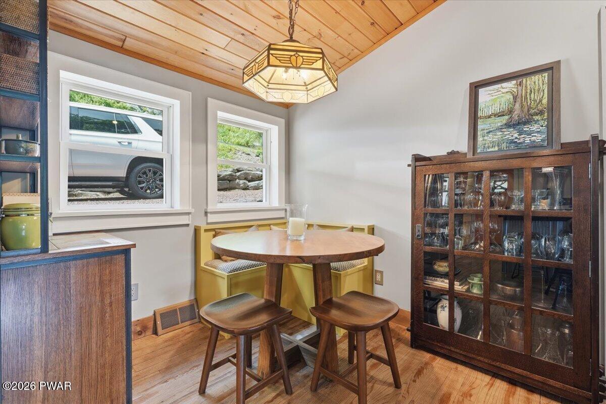 536 River Road