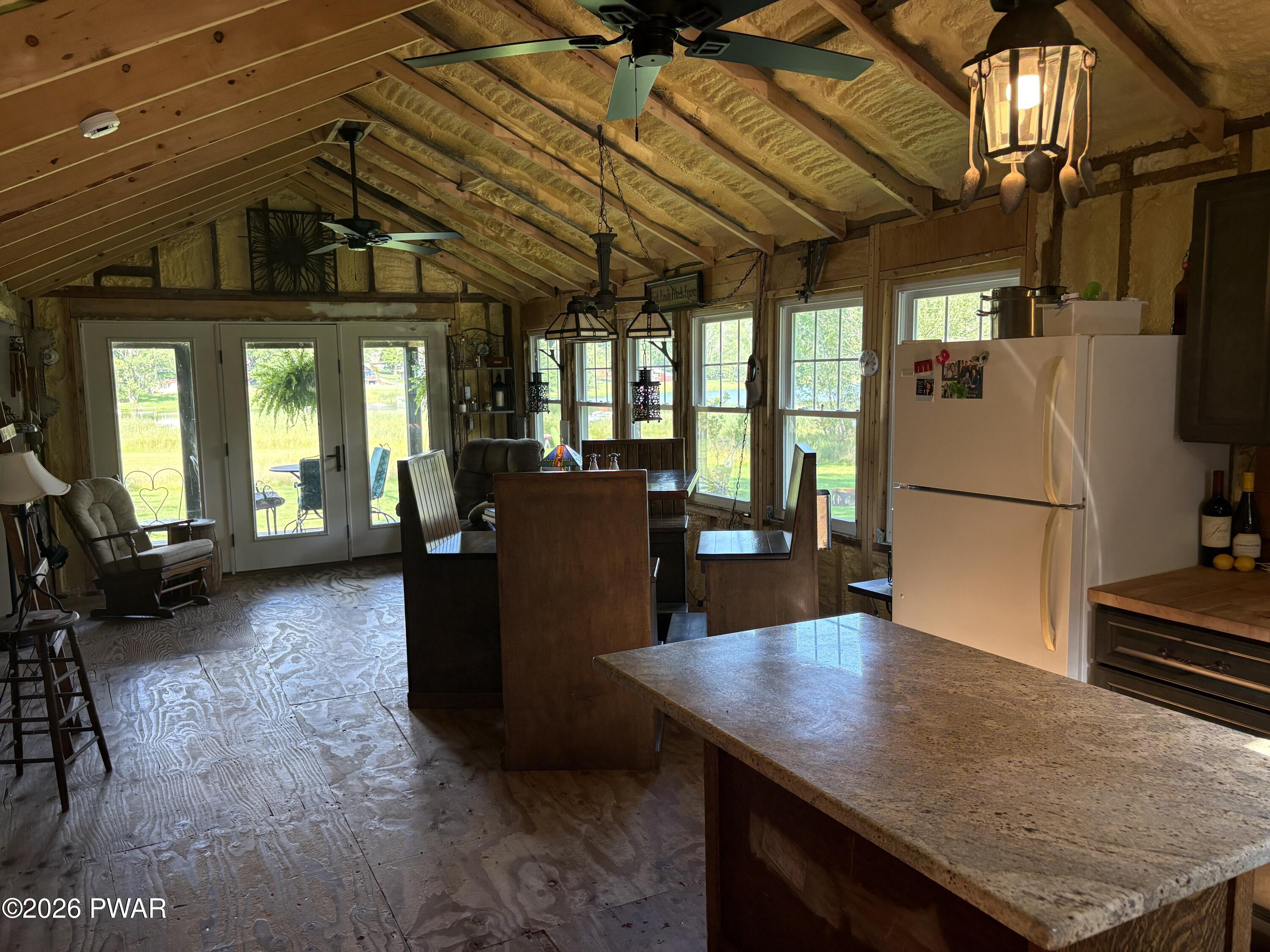 122 Lakeside Avenue
