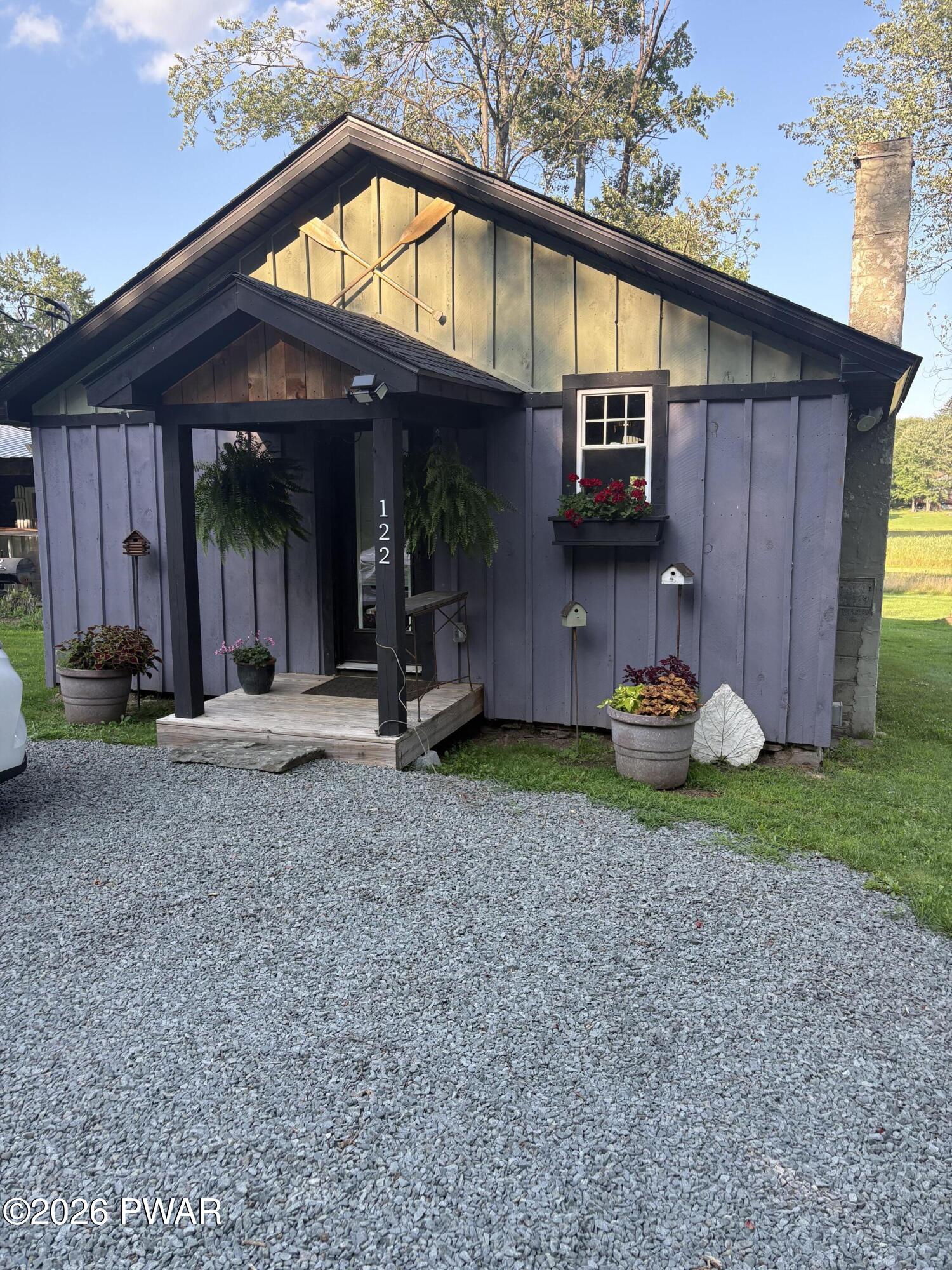 122 Lakeside Avenue