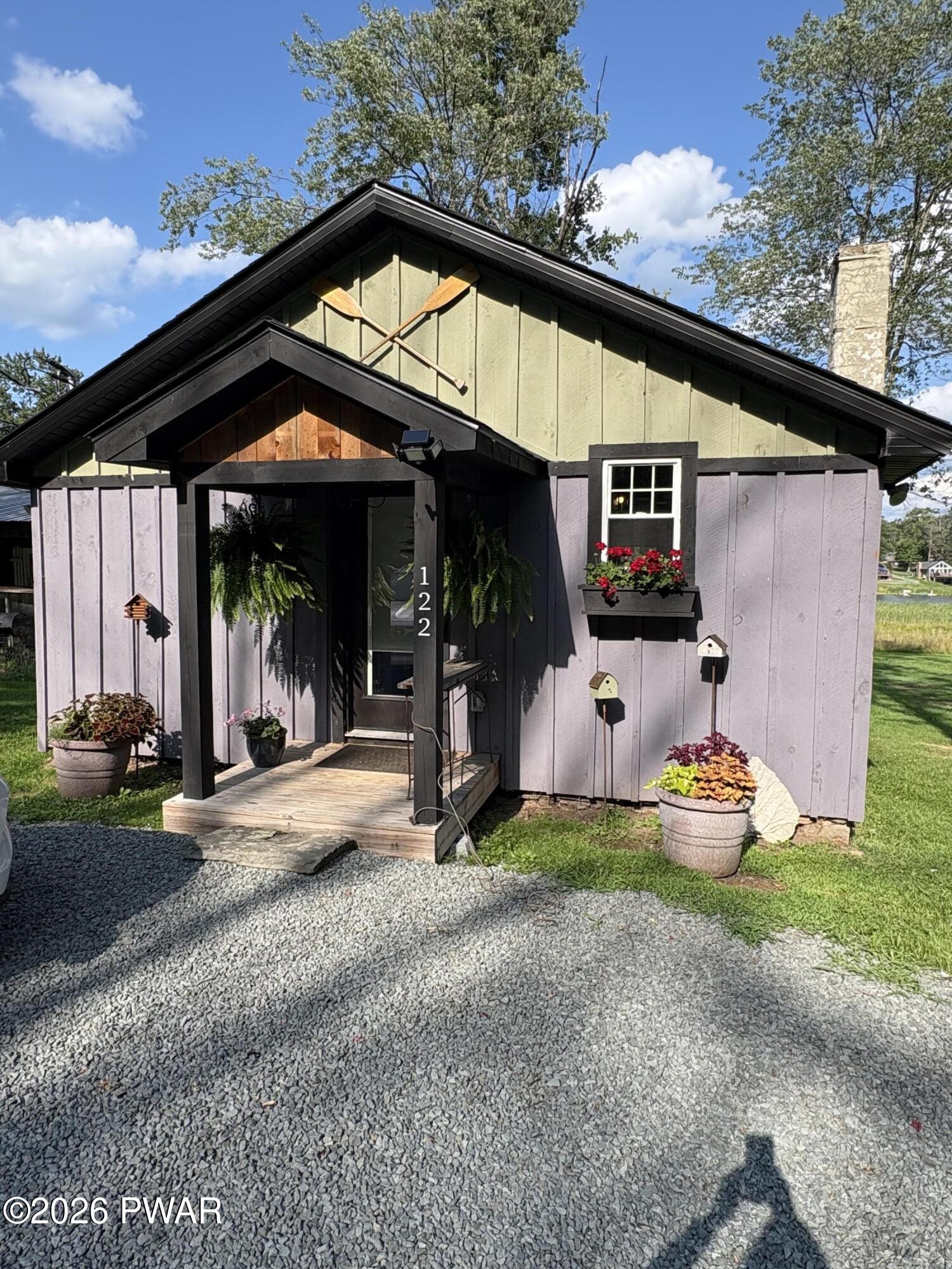 122 Lakeside Avenue