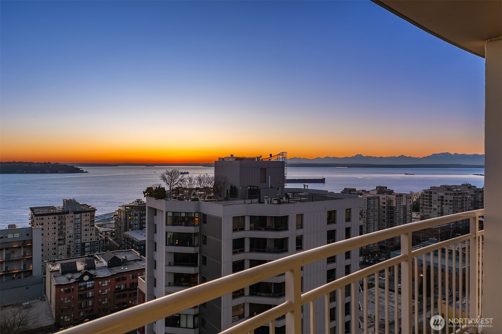 2600 2nd Avenue Unit: 2002