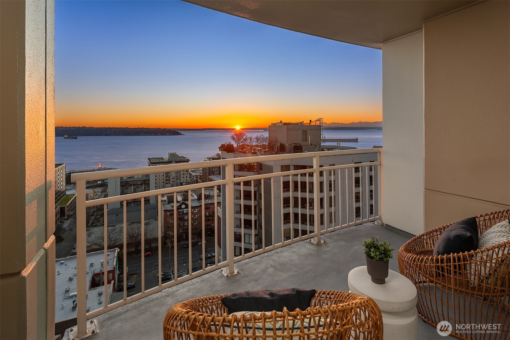 2600 2nd Avenue Unit: 2002