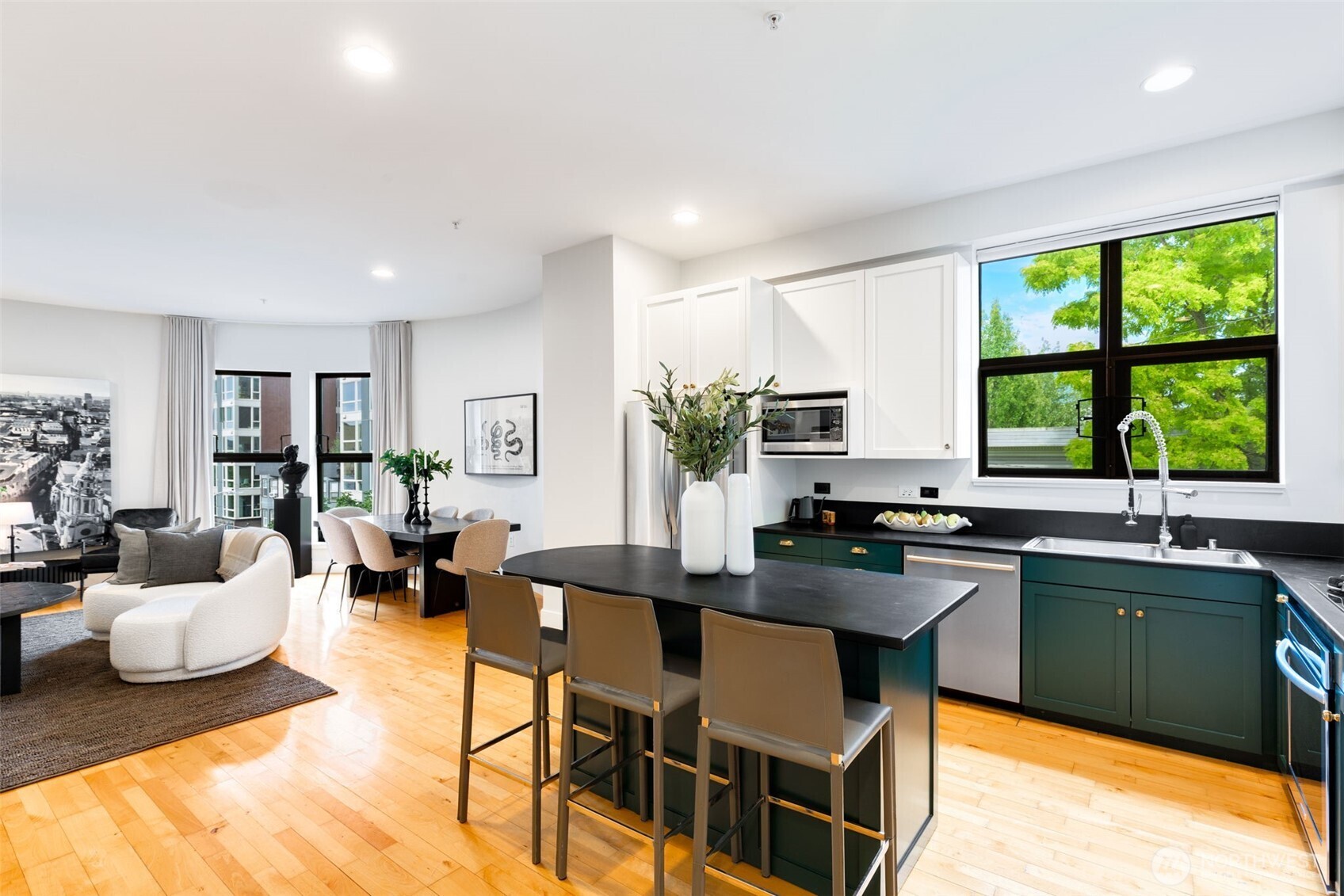 615 E Pike Street Unit: 306