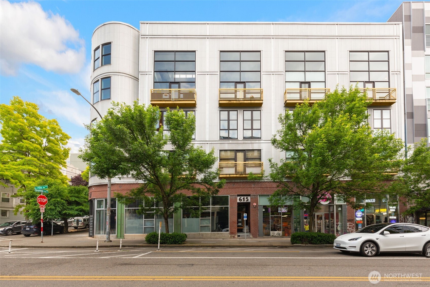 615 E Pike Street Unit: 306