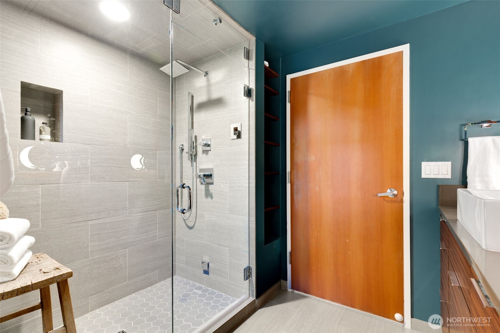 615 E Pike Street Unit: 306