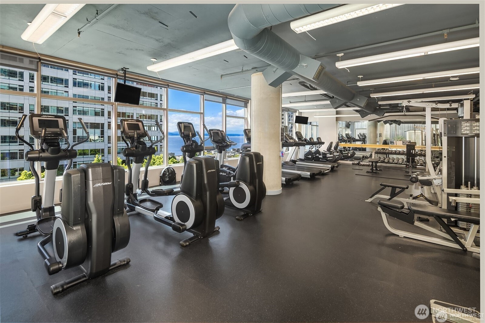 2033 2nd Avenue Unit: 1407