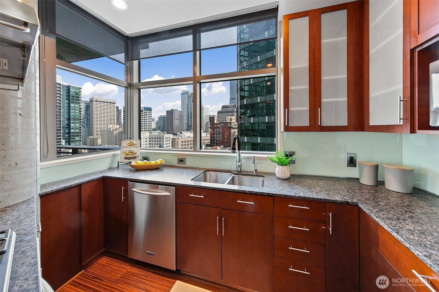 2033 2nd Avenue Unit: 1407