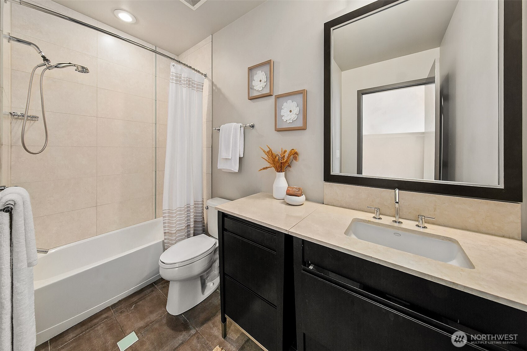 2033 2nd Avenue Unit: 1407