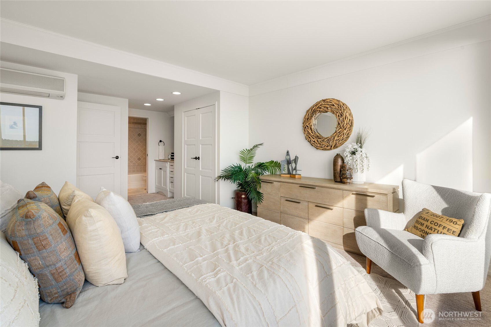 2125 1st Avenue Unit: 2101